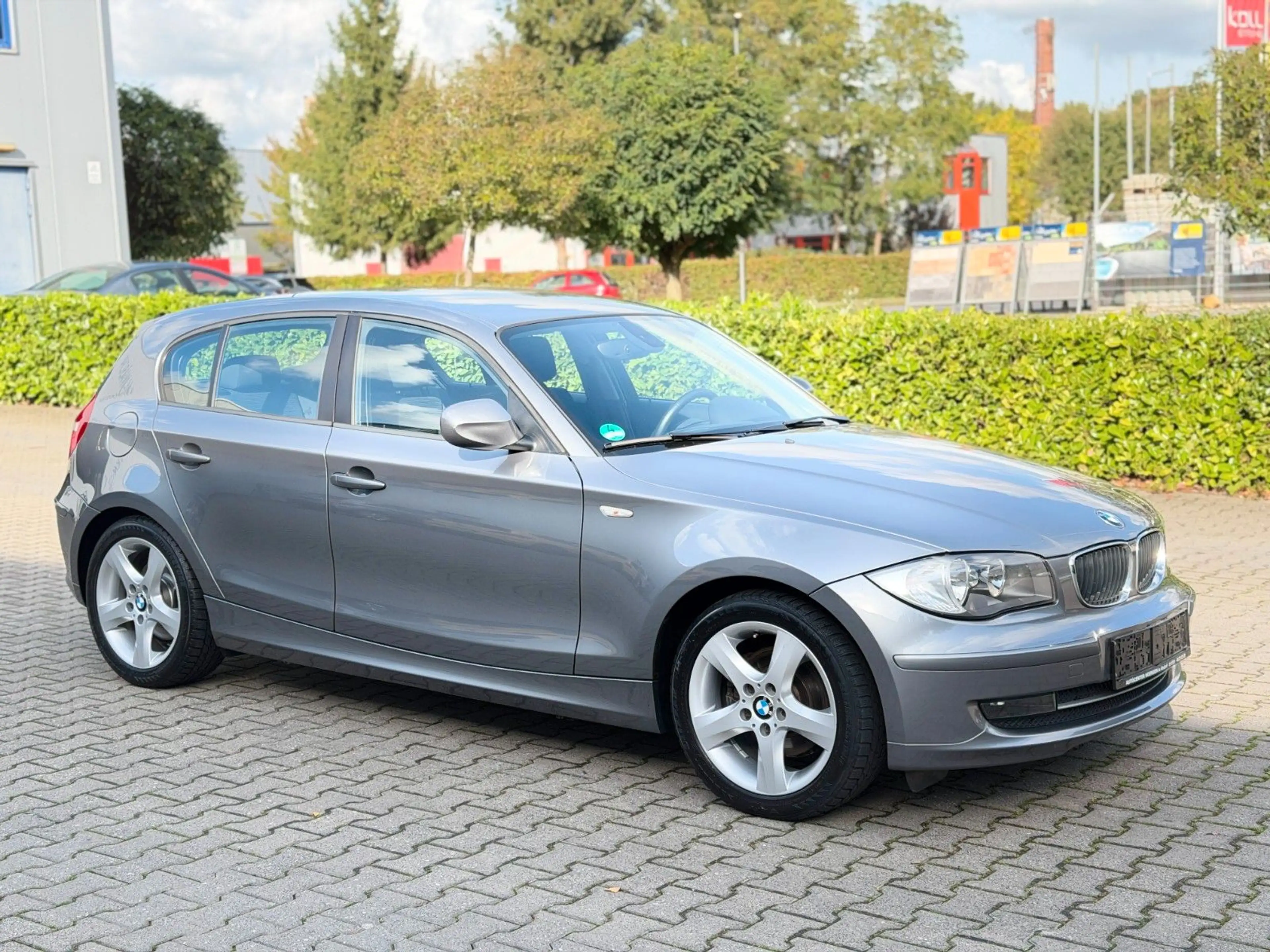 BMW 120 i Limousine*Advantage*PDC*Klimaauto*Tempomat