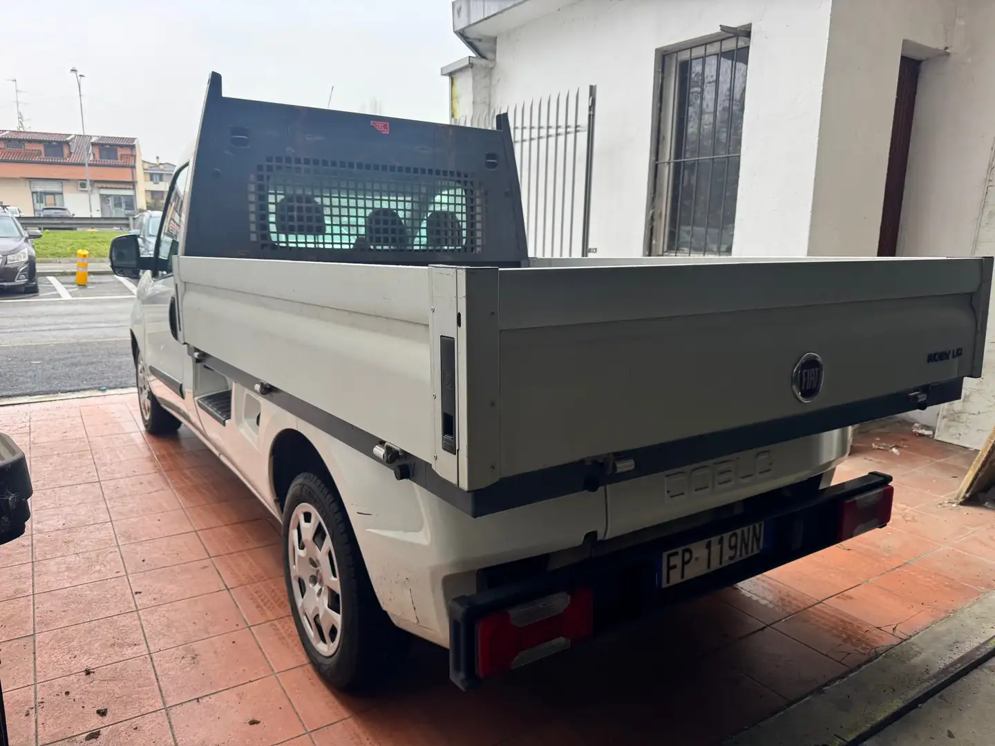 Fiat Doblo Work-Up 1.6 mjt Weiß - 2
