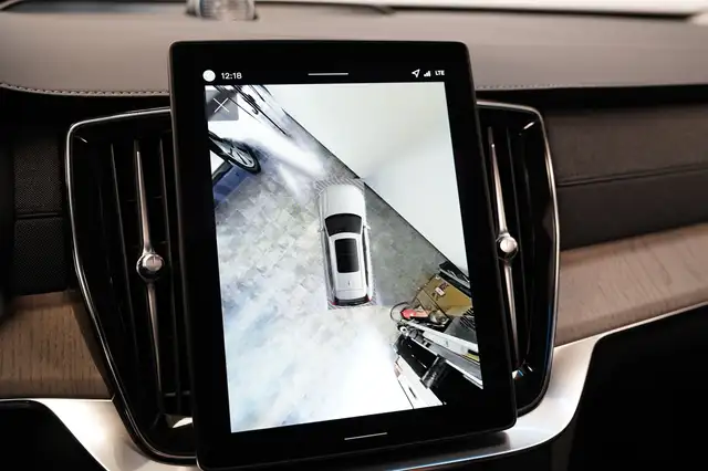 Volvo XC90 view 23