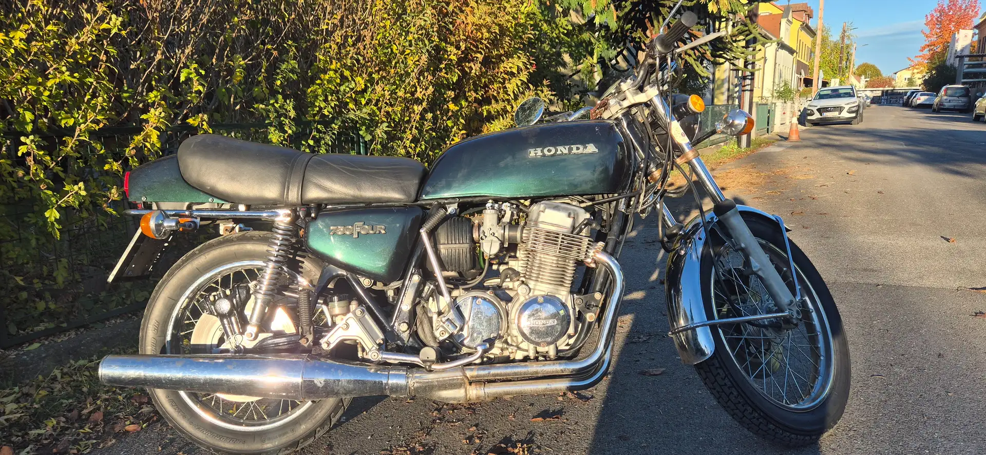 Honda CB 750 four Naked Bike - 2