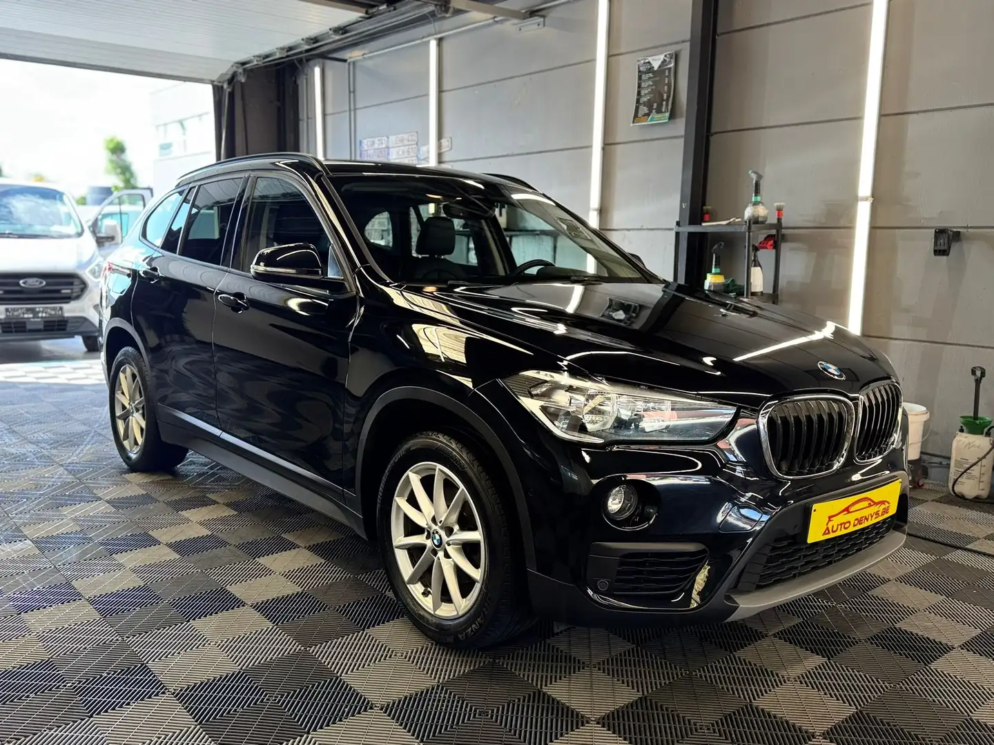 BMW X1 GEKEURD sDrive16d Bj 2019 AUTOMAAT 129.000 Km. Noir - 1
