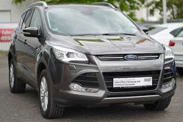 Titanium 4x4 Automatik KeylessGo Pano Navi