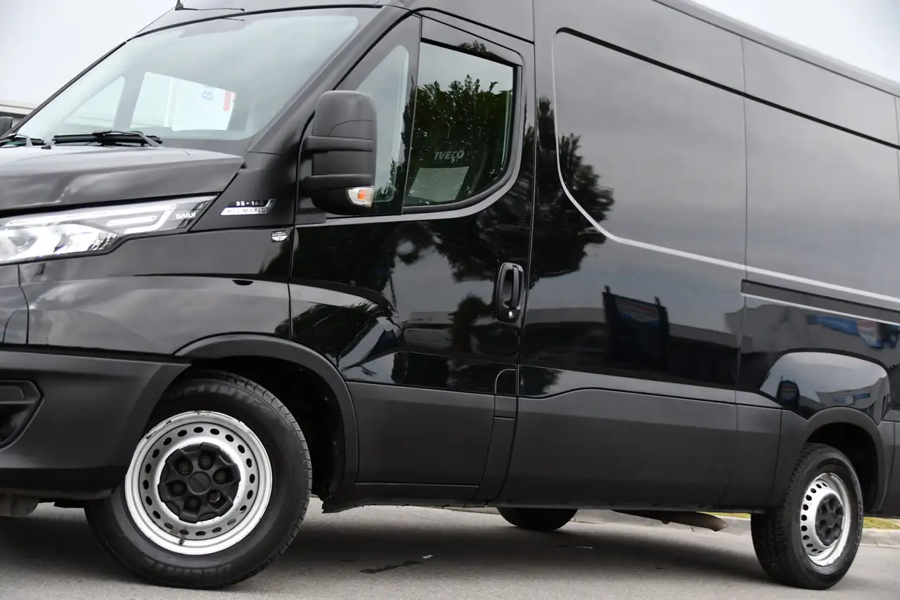Iveco Daily 2021 — фото 30