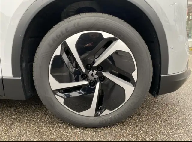 NIO EL6 Longe Range 100 kWh Ansicht 25