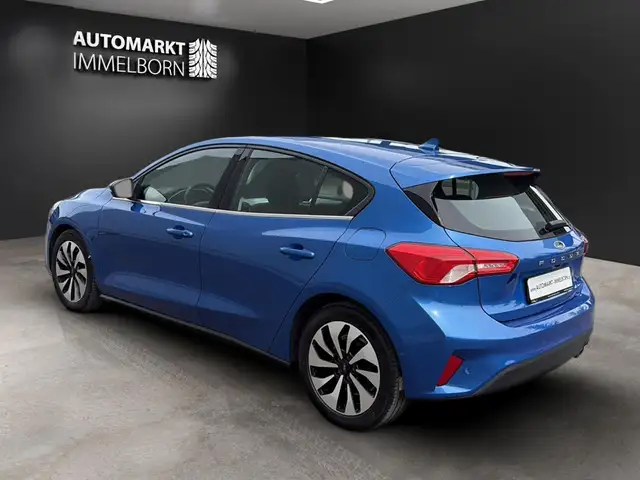 Ford Focus view 5