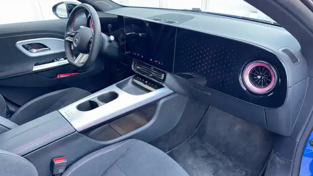 Mercedes-Benz 250 view 10