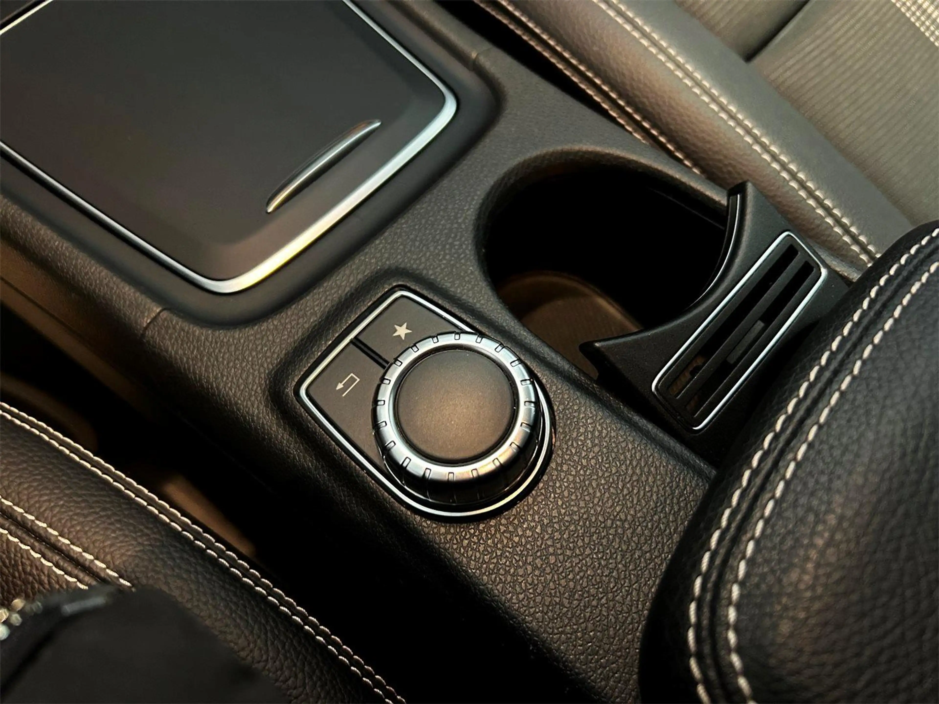 Mercedes-Benz CLA 220 d Shooting Brake 4MATIC Aut. — photo 15