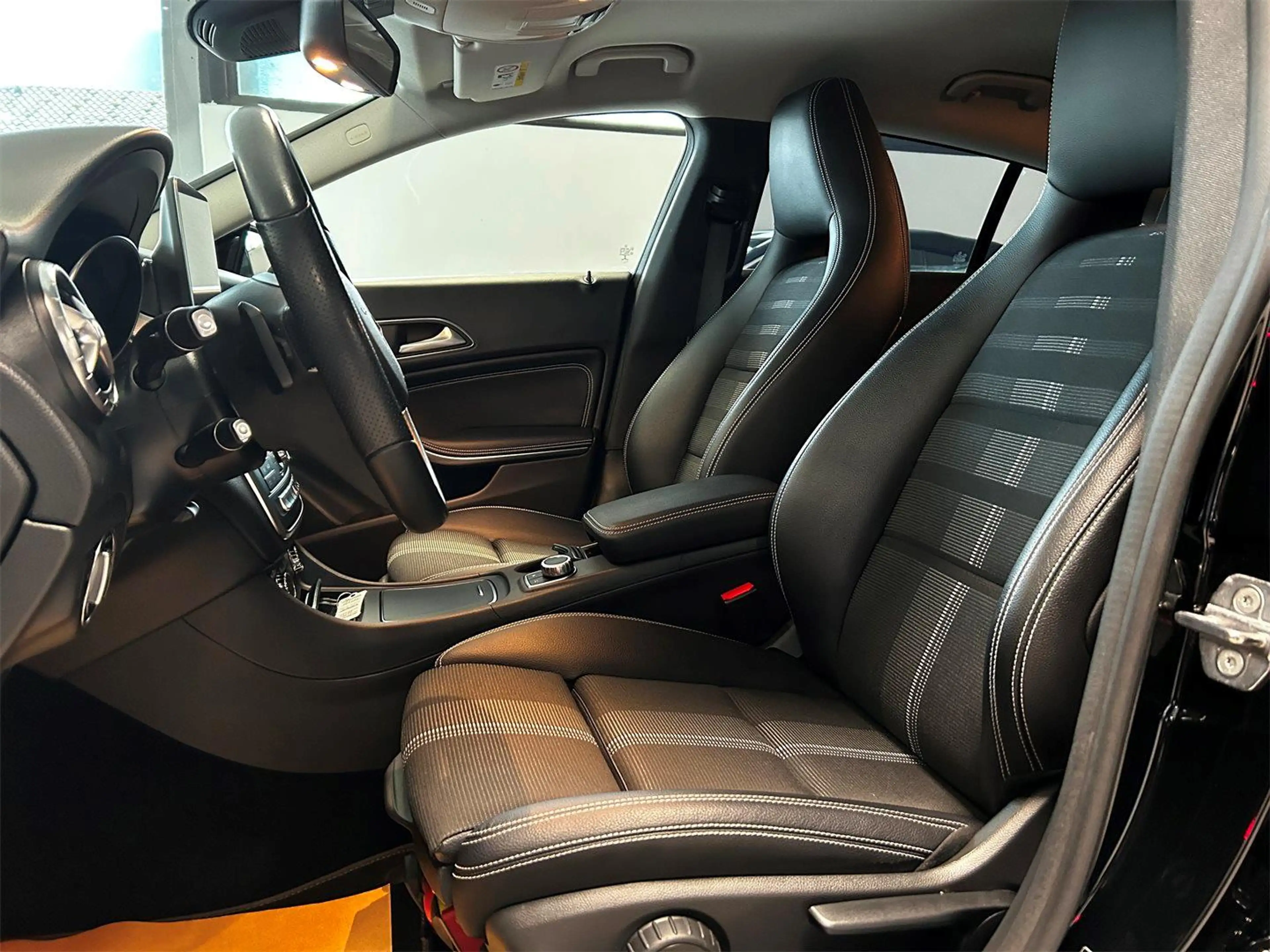 Mercedes-Benz CLA 220 d Shooting Brake 4MATIC Aut. — photo 8