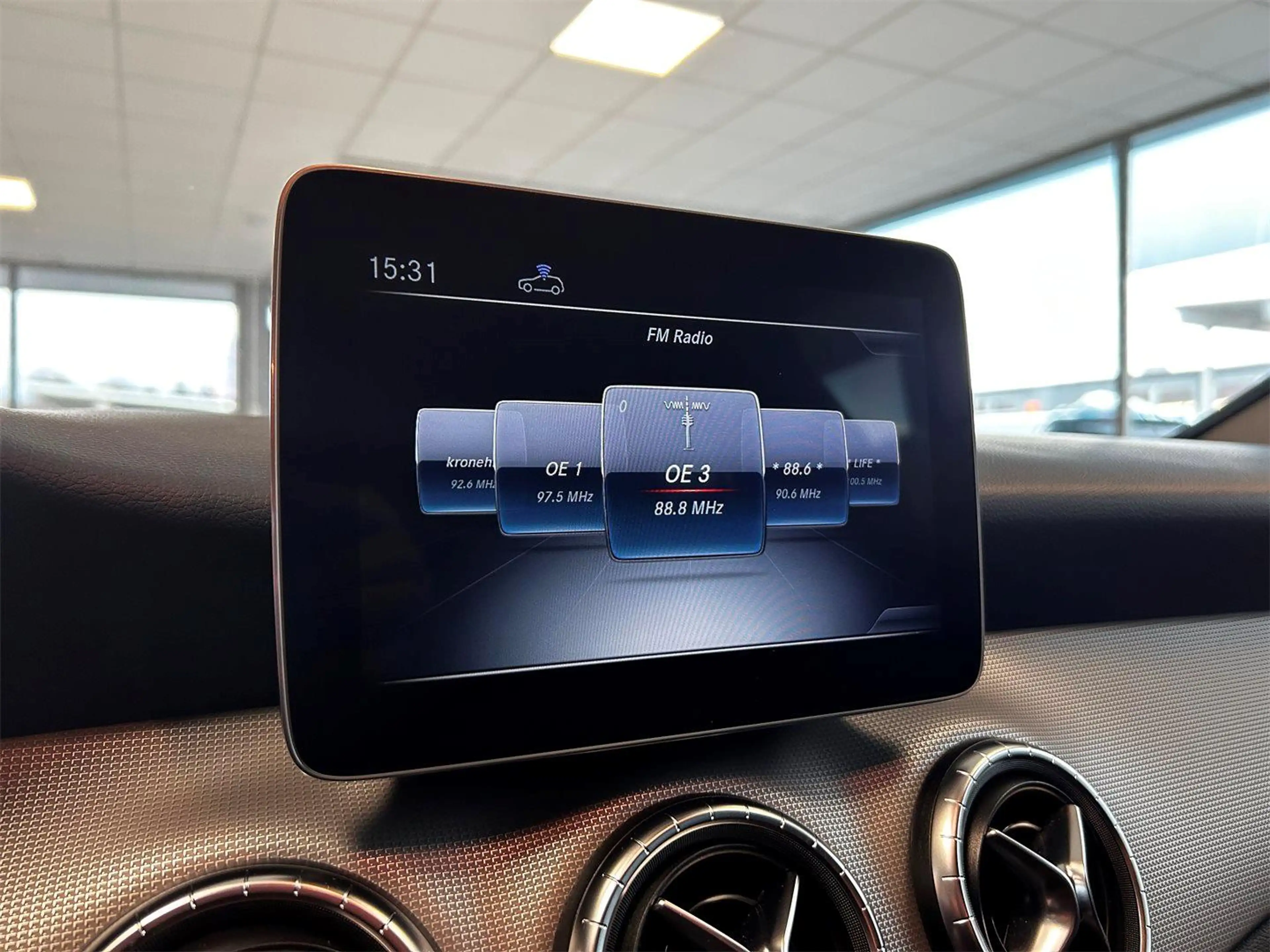 Mercedes-Benz CLA 220 d Shooting Brake 4MATIC Aut. — photo 13