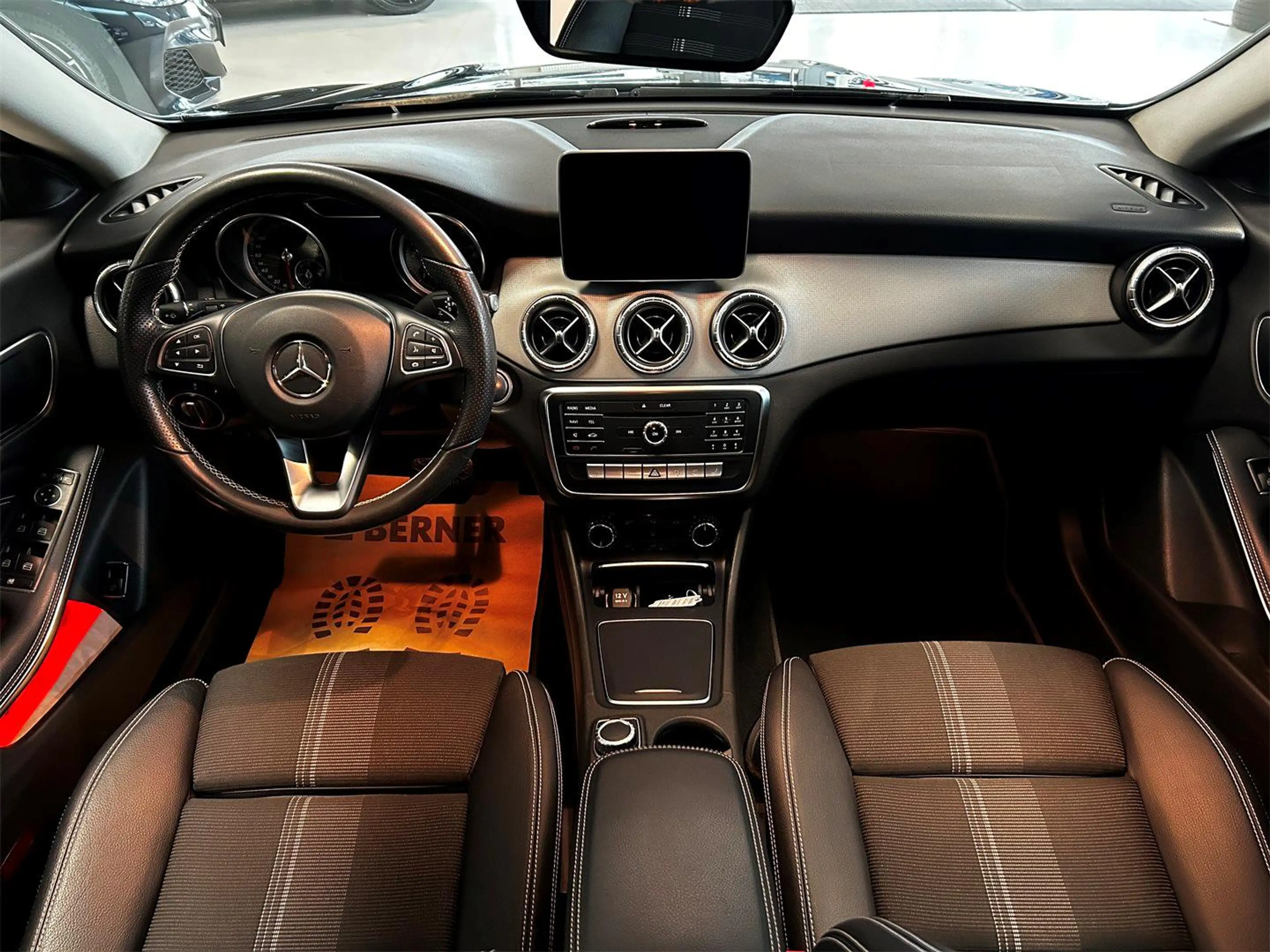 Mercedes-Benz CLA 220 d Shooting Brake 4MATIC Aut. — photo 7