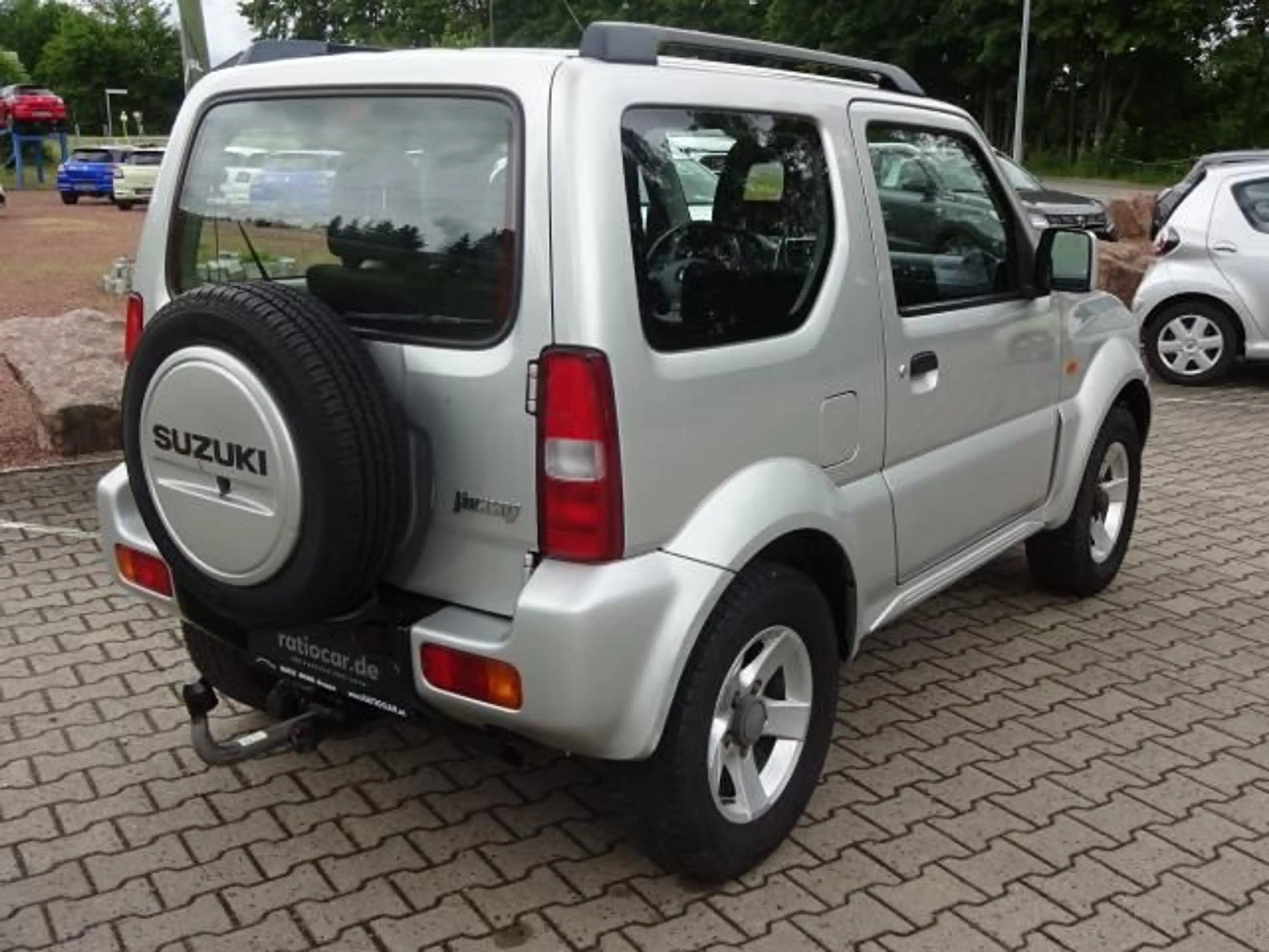 Suzuki Jimny JIMNY 1.3 M/T 4X4 COMFORT KLIMA ALLRAD AHZV CD — photo 4