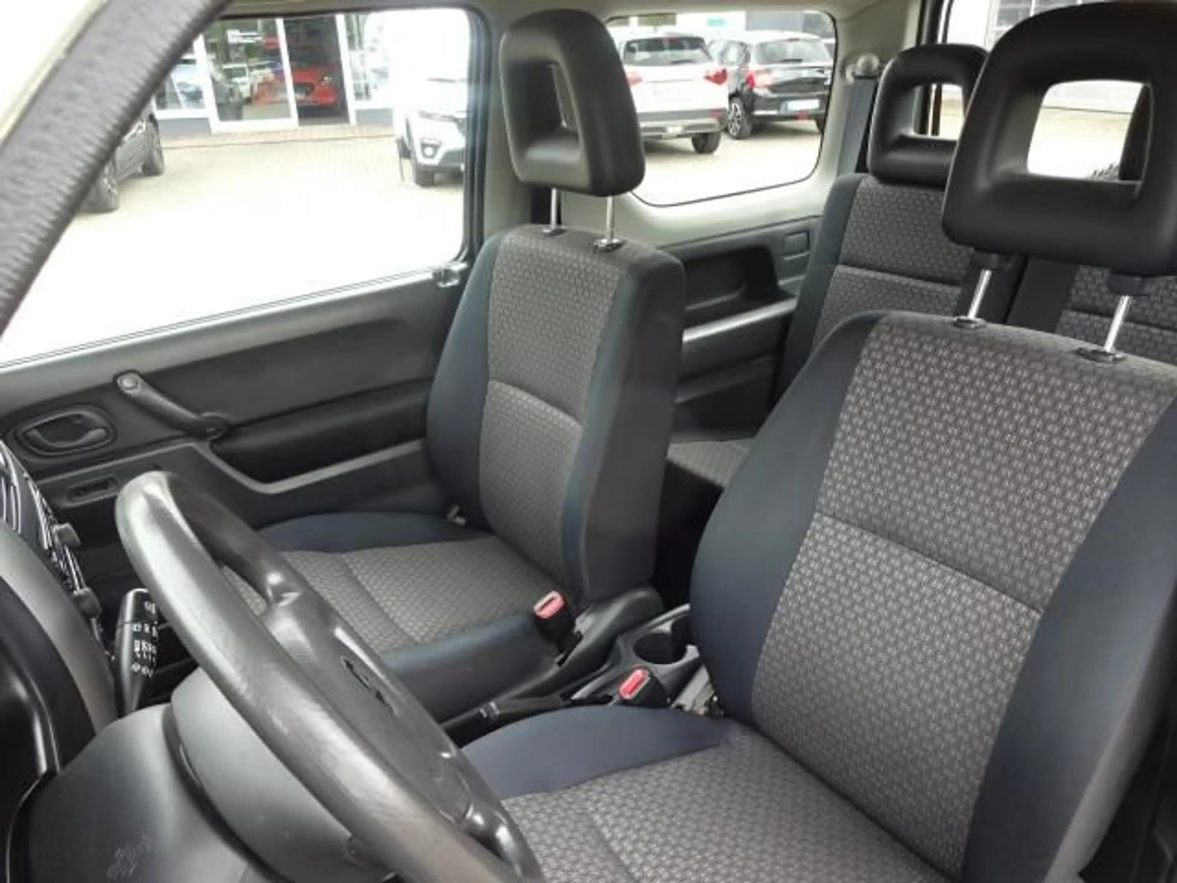 Suzuki Jimny JIMNY 1.3 M/T 4X4 COMFORT KLIMA ALLRAD AHZV CD — photo 12