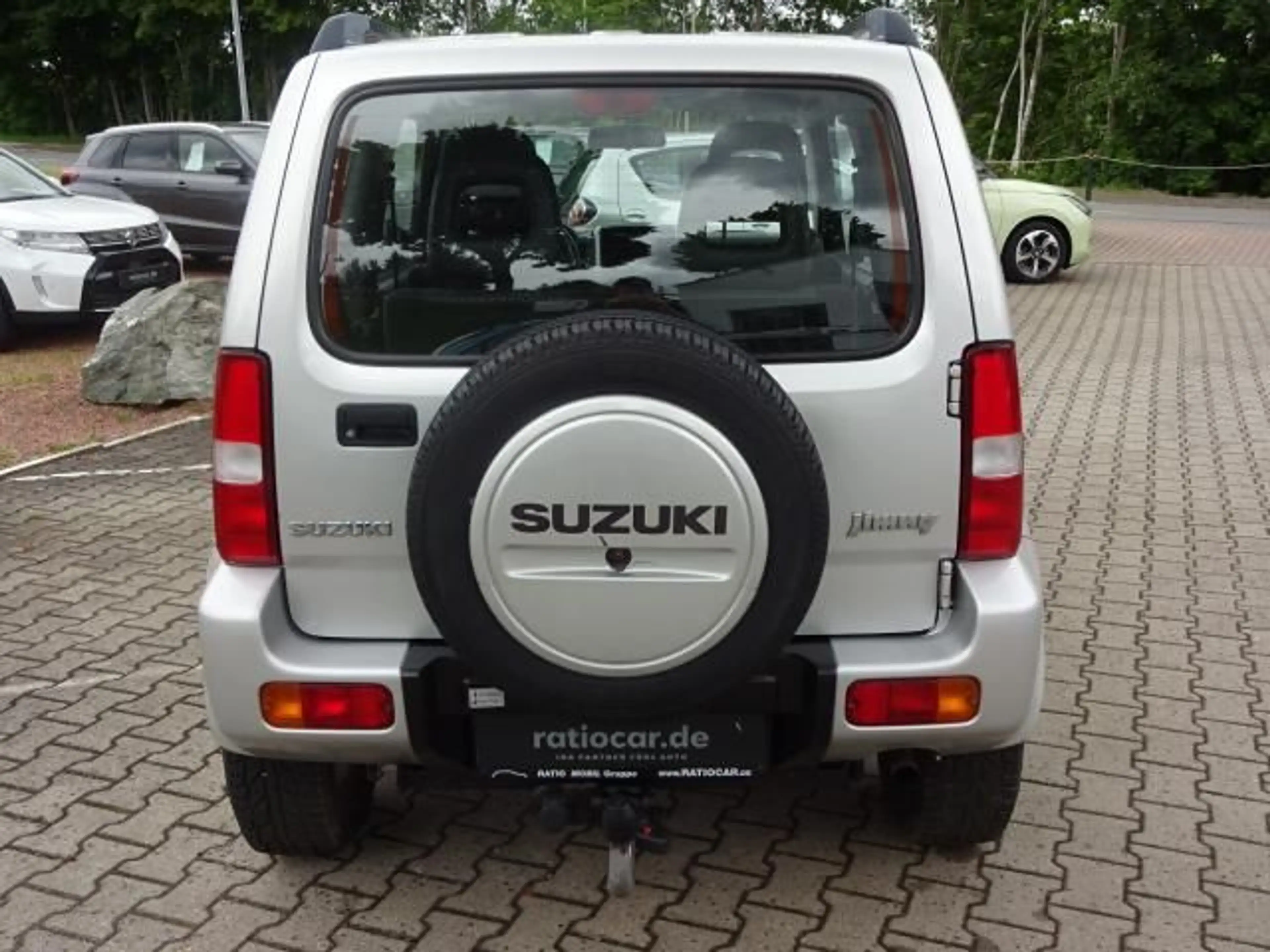 Suzuki Jimny JIMNY 1.3 M/T 4X4 COMFORT KLIMA ALLRAD AHZV CD — photo 3