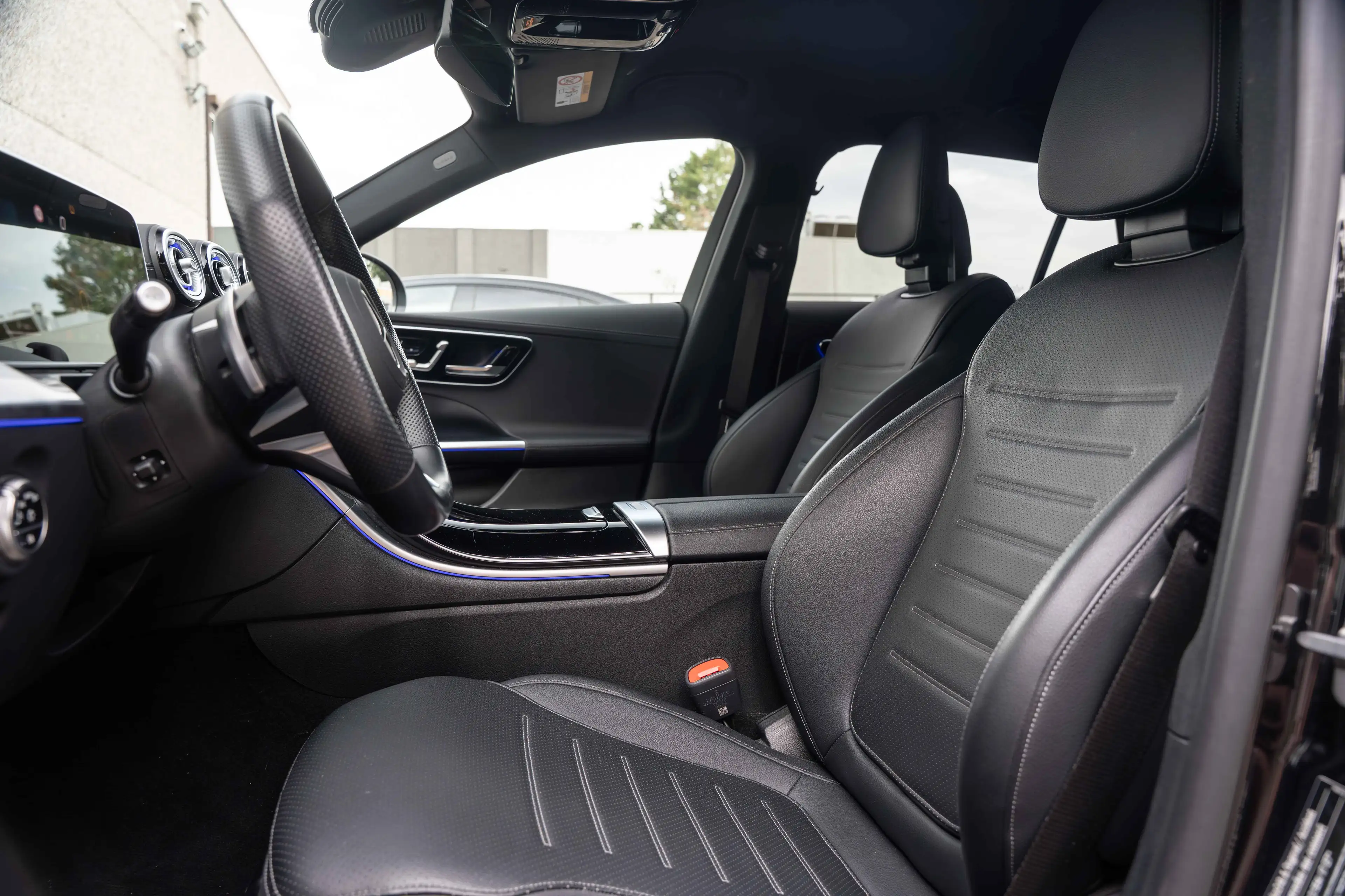 Mercedes-Benz C 300 de T 4M AMG-LINE/LED/MEMORY/AMBIENTE/CARPLAY/CAMERA — photo 11
