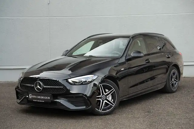 Mercedes-Benz C-Class view 4