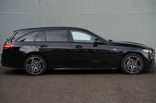 Mercedes-Benz C-Class view 9