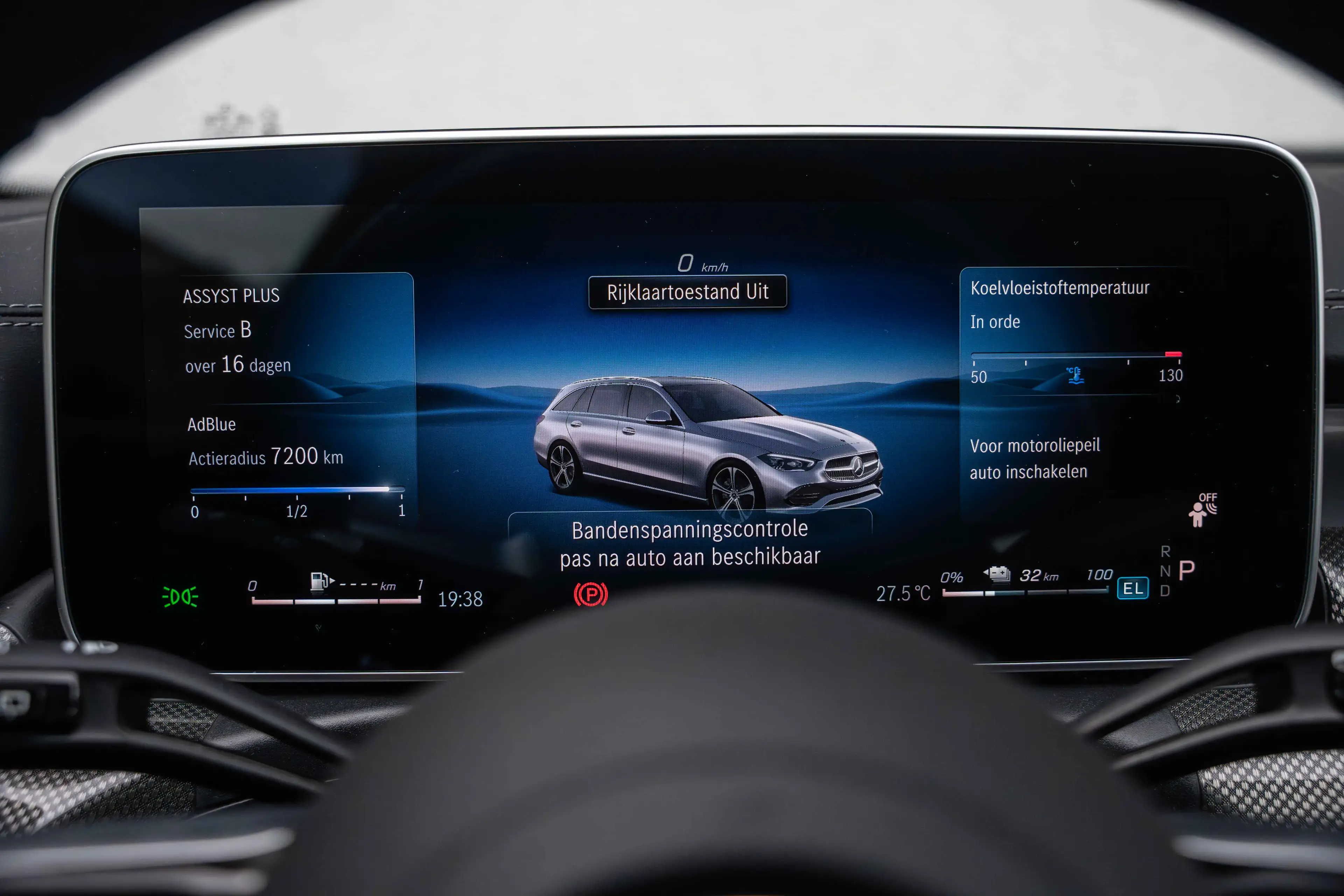 Mercedes-Benz C 300 de T 4M AMG-LINE/LED/MEMORY/AMBIENTE/CARPLAY/CAMERA — photo 13
