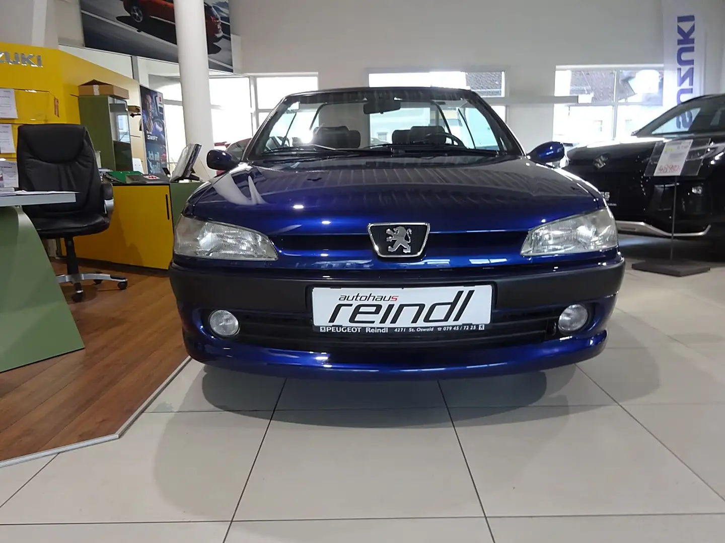 Peugeot 306 Cabrio 1,6 St. Tropez, Leder, elekt.Verdeck, Wi... Blau - 2