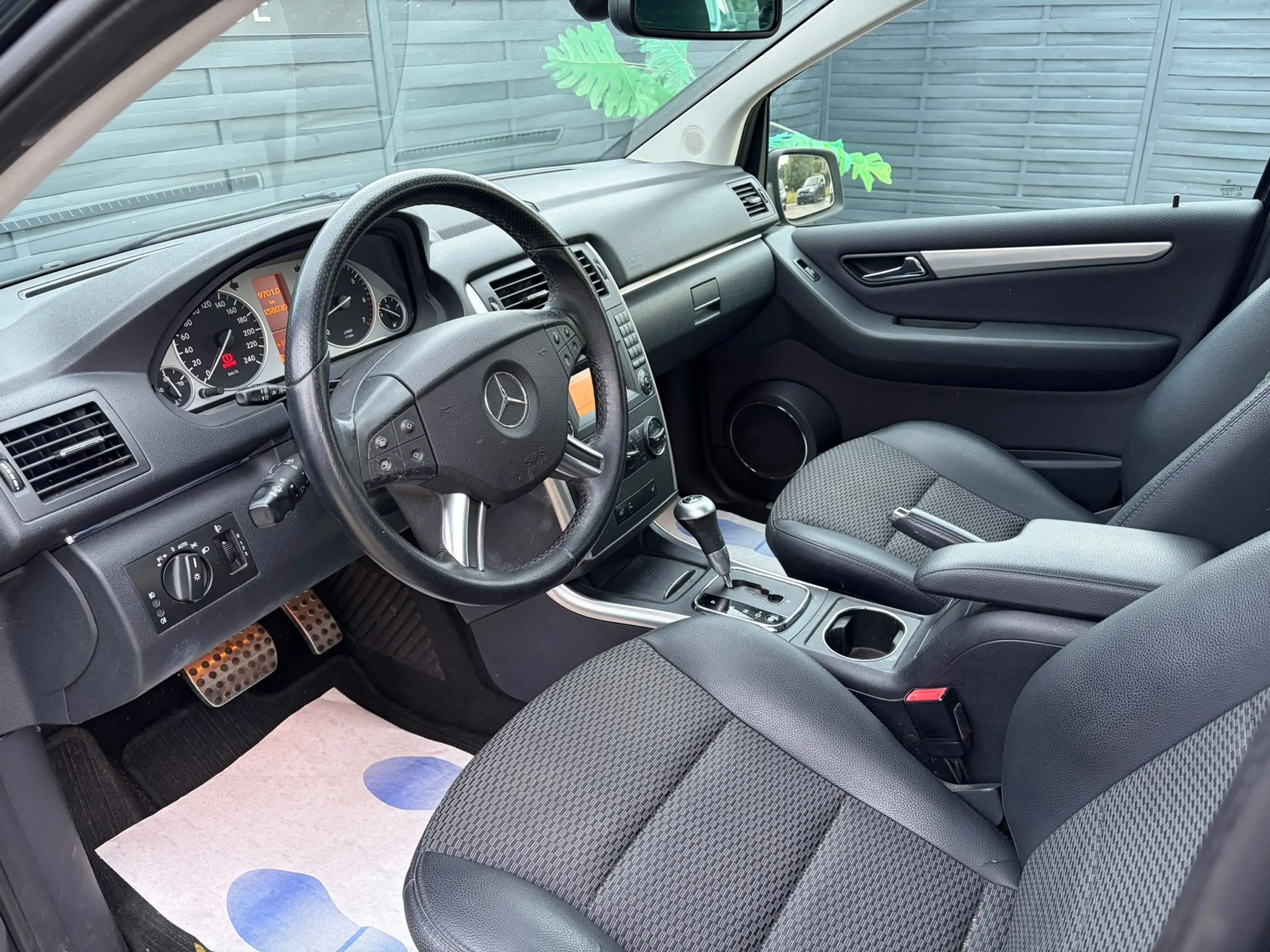Mercedes-Benz B 160 B 160 Essential — photo 8