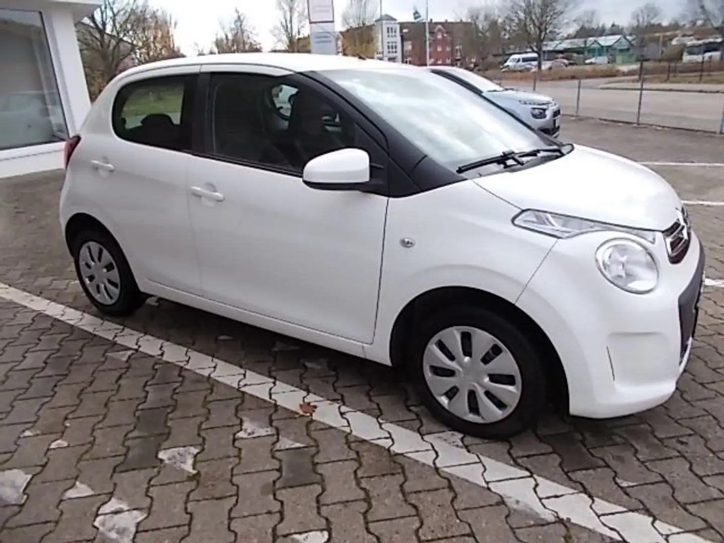 Citroen C1 1,0 VTI 72 Feel, Klima, Sitzheizung, Allwetter, Weiß - 2