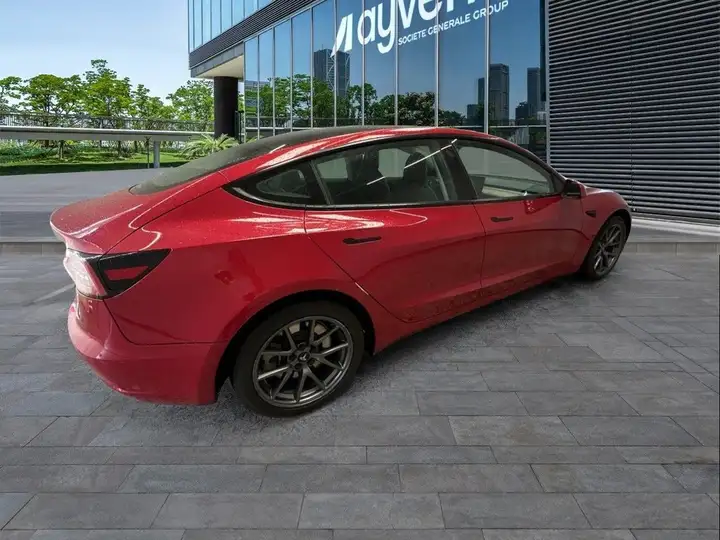 Tesla Model 3 2021, foto 4