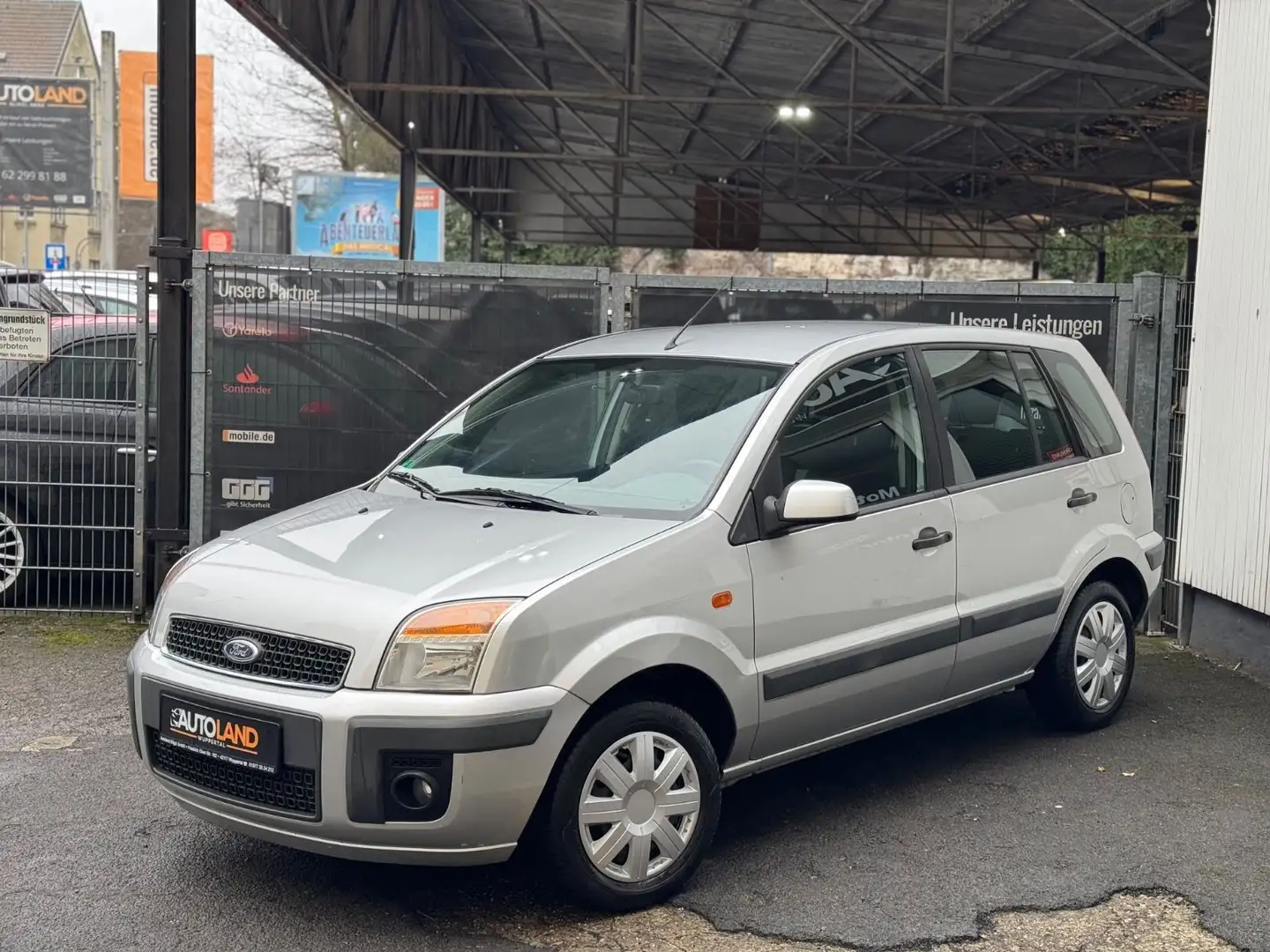 Ford Fusion Style 1.4l*KLIMA*TÜV 11/2027*ALLWETTER* Silber - 2