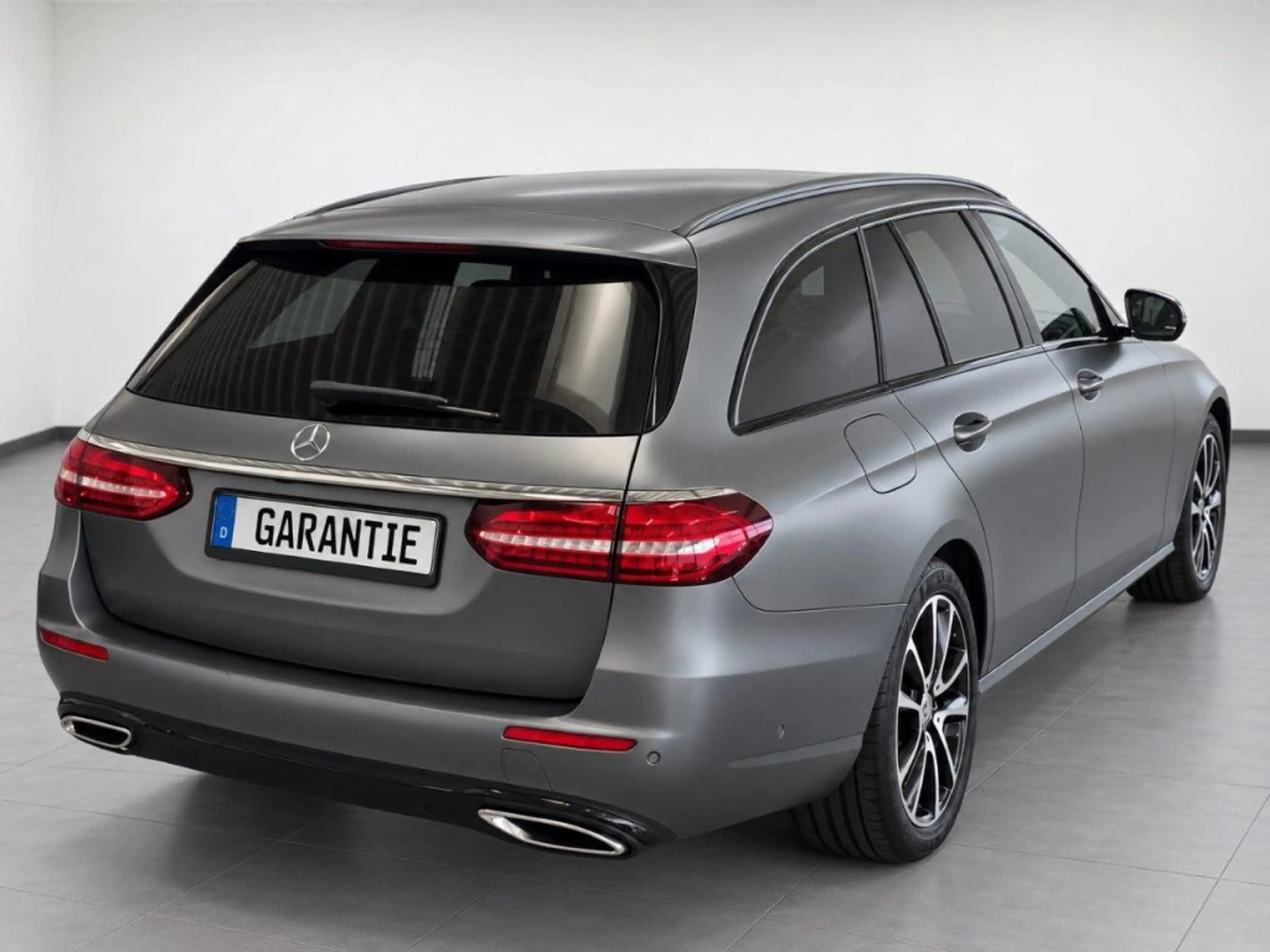 Mercedes-Benz E 220 d T 9G-TRONIC — photo 8
