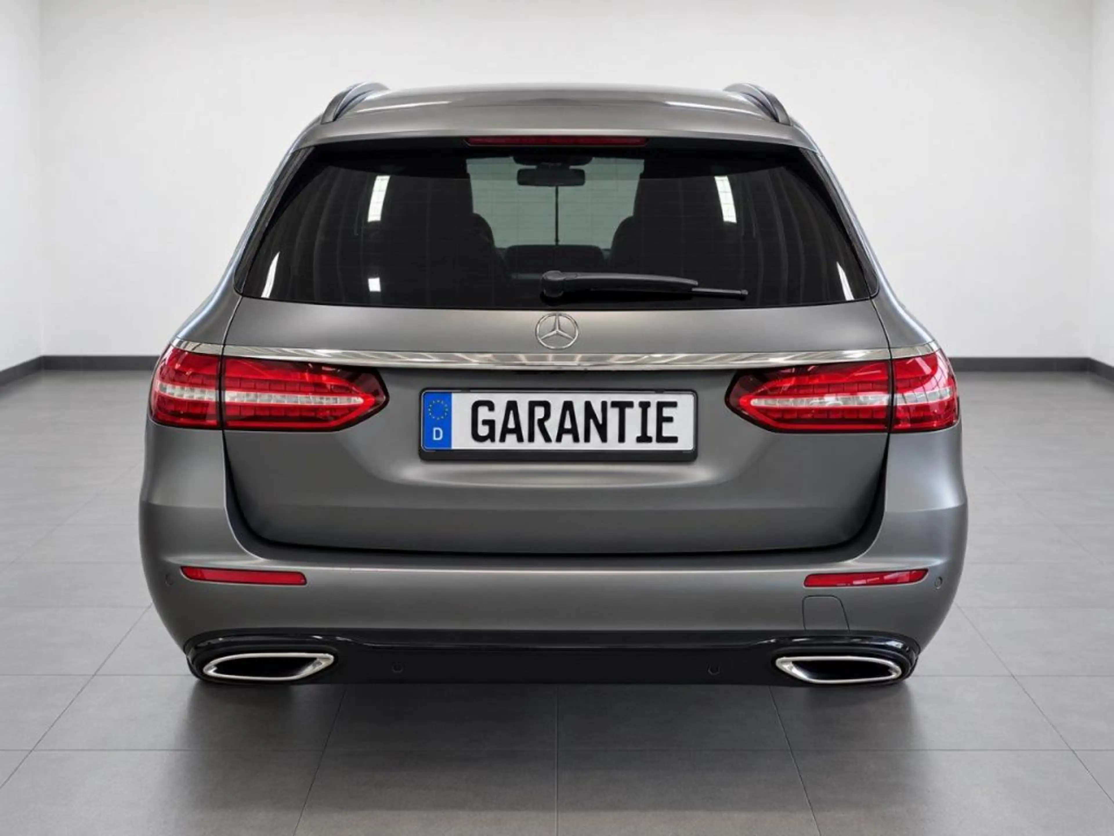 Mercedes-Benz E 220 d T 9G-TRONIC — photo 9