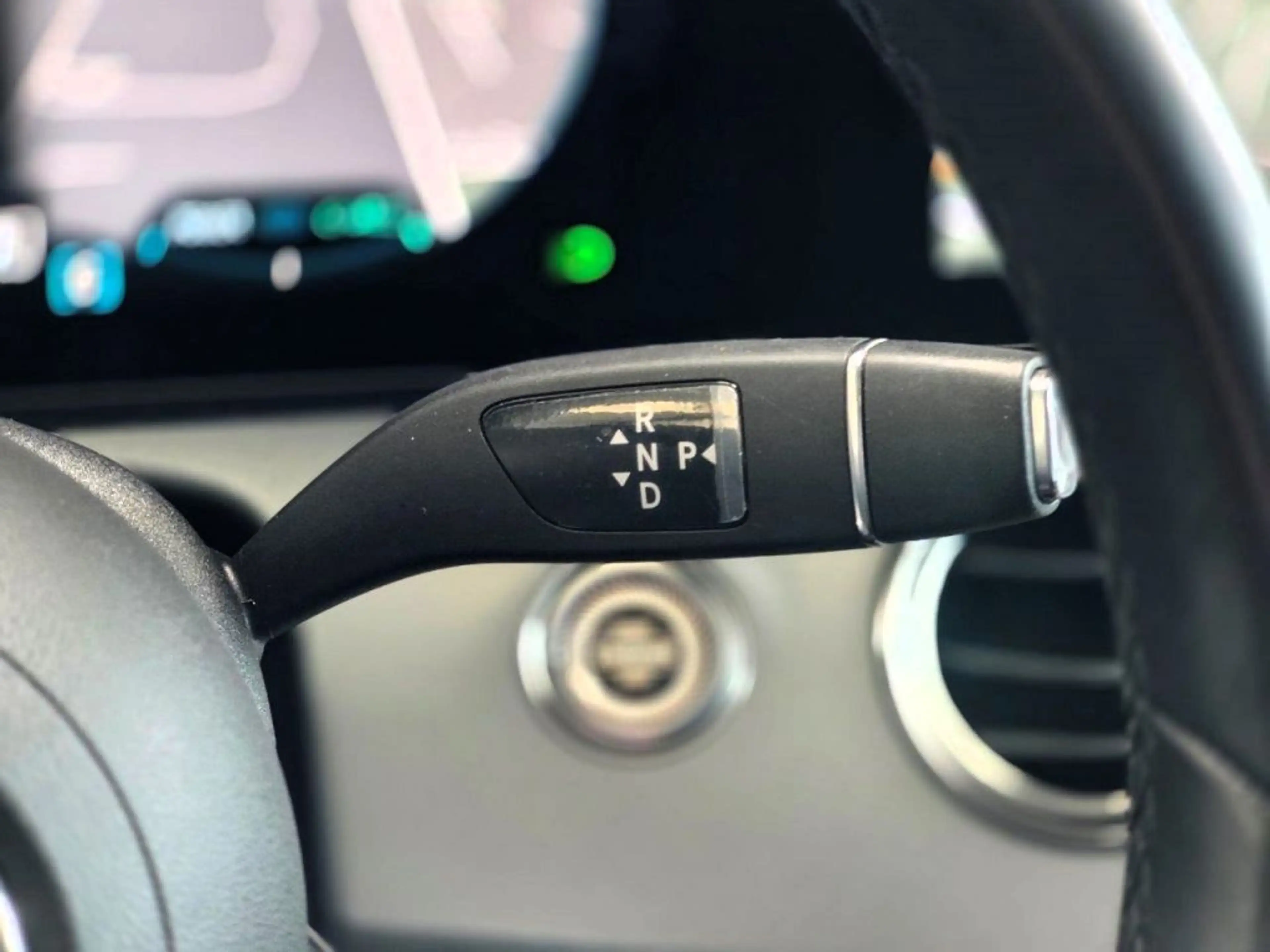 Mercedes-Benz E 220 d T 9G-TRONIC — photo 2