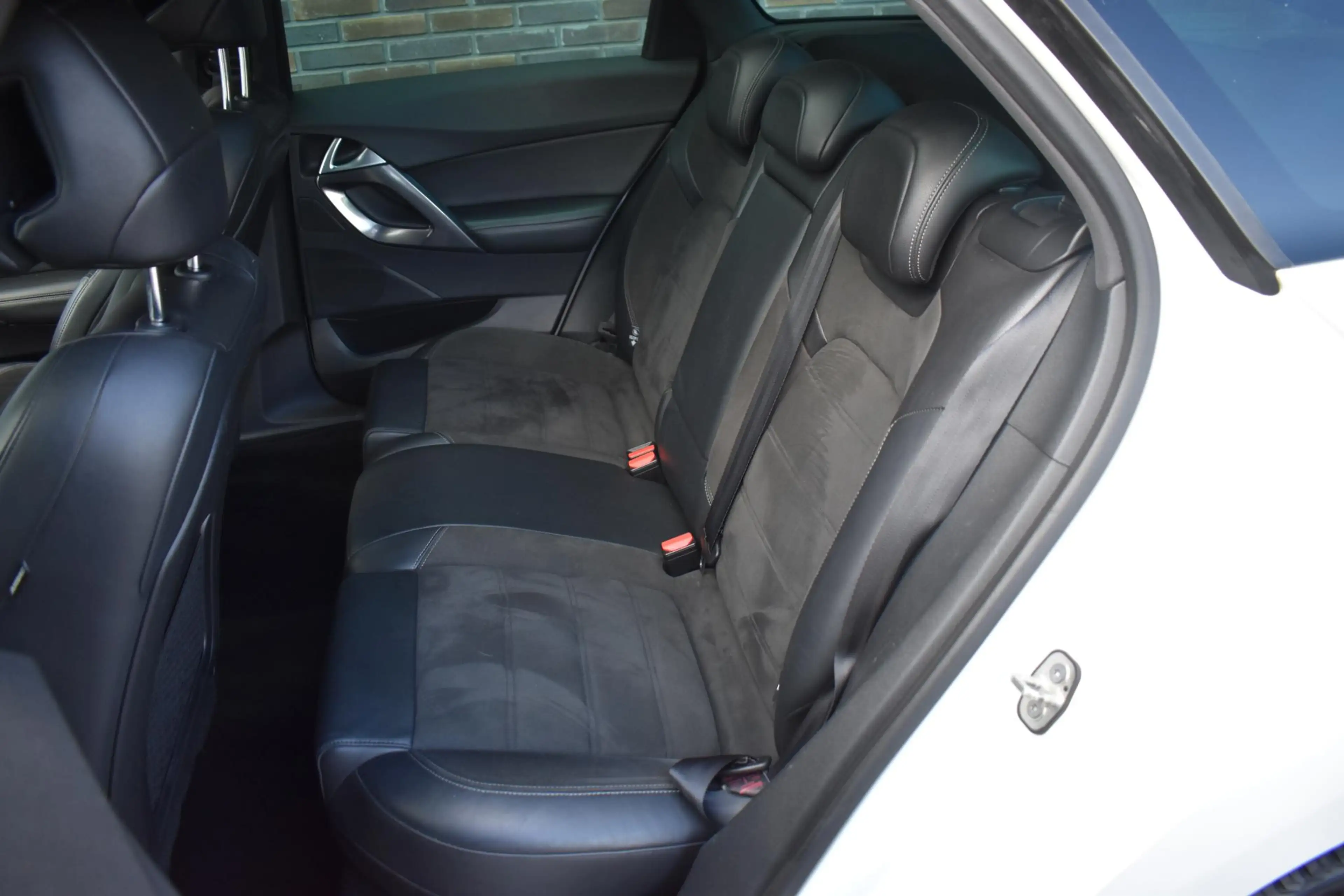DS Automobiles DS 5 1.6 THP Business Executive — photo 5