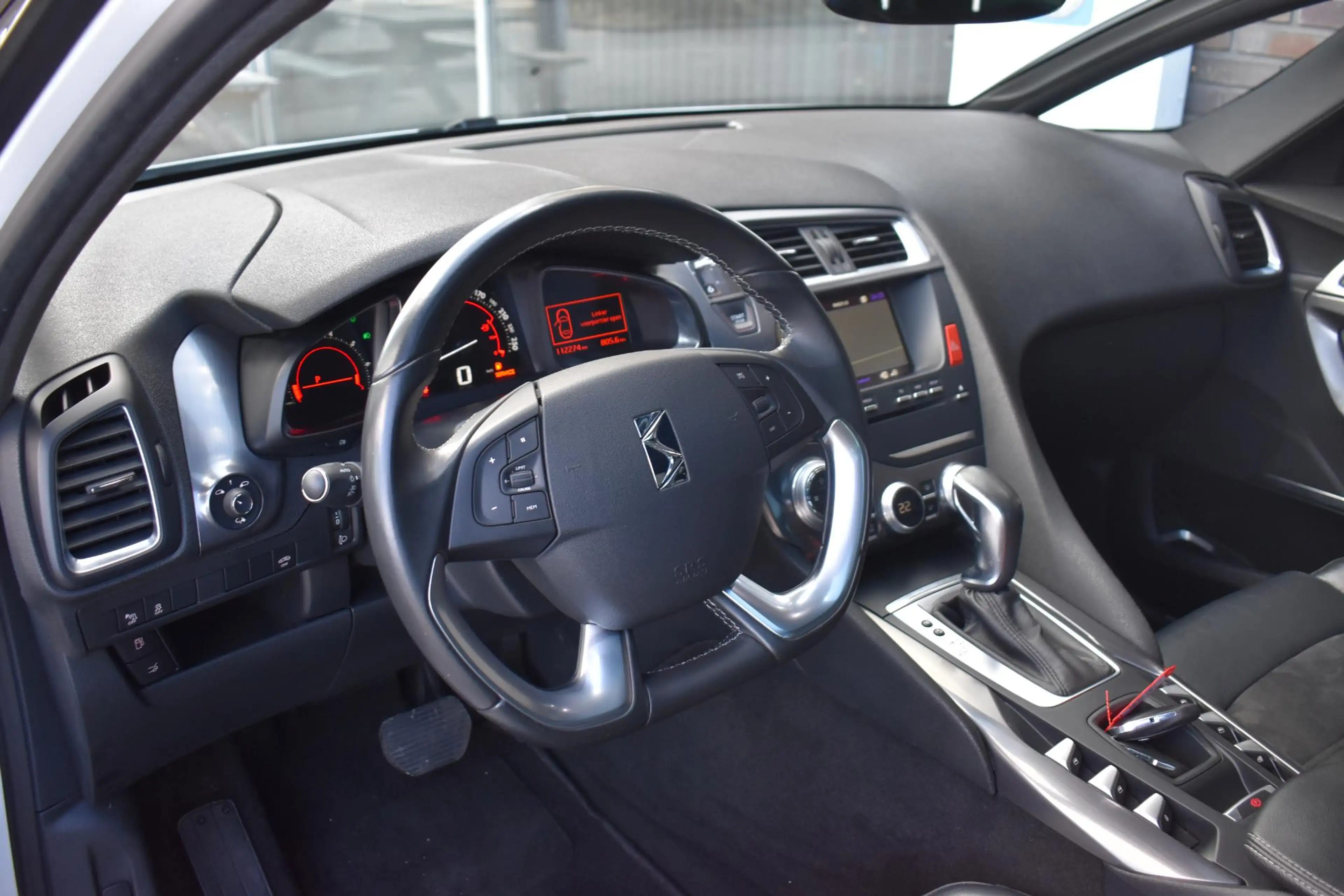 DS Automobiles DS 5 1.6 THP Business Executive — photo 3