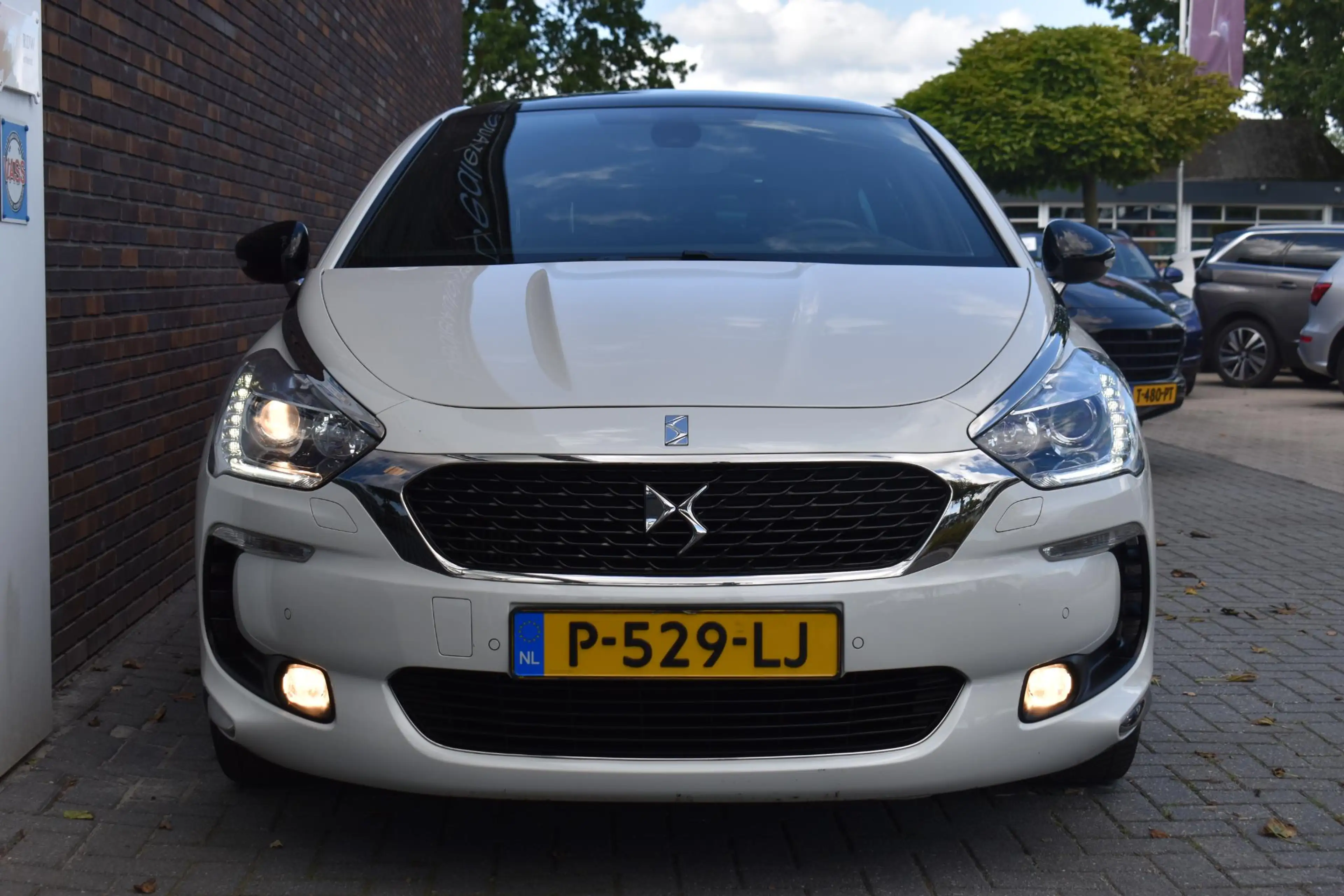 DS Automobiles DS 5 1.6 THP Business Executive — photo 6