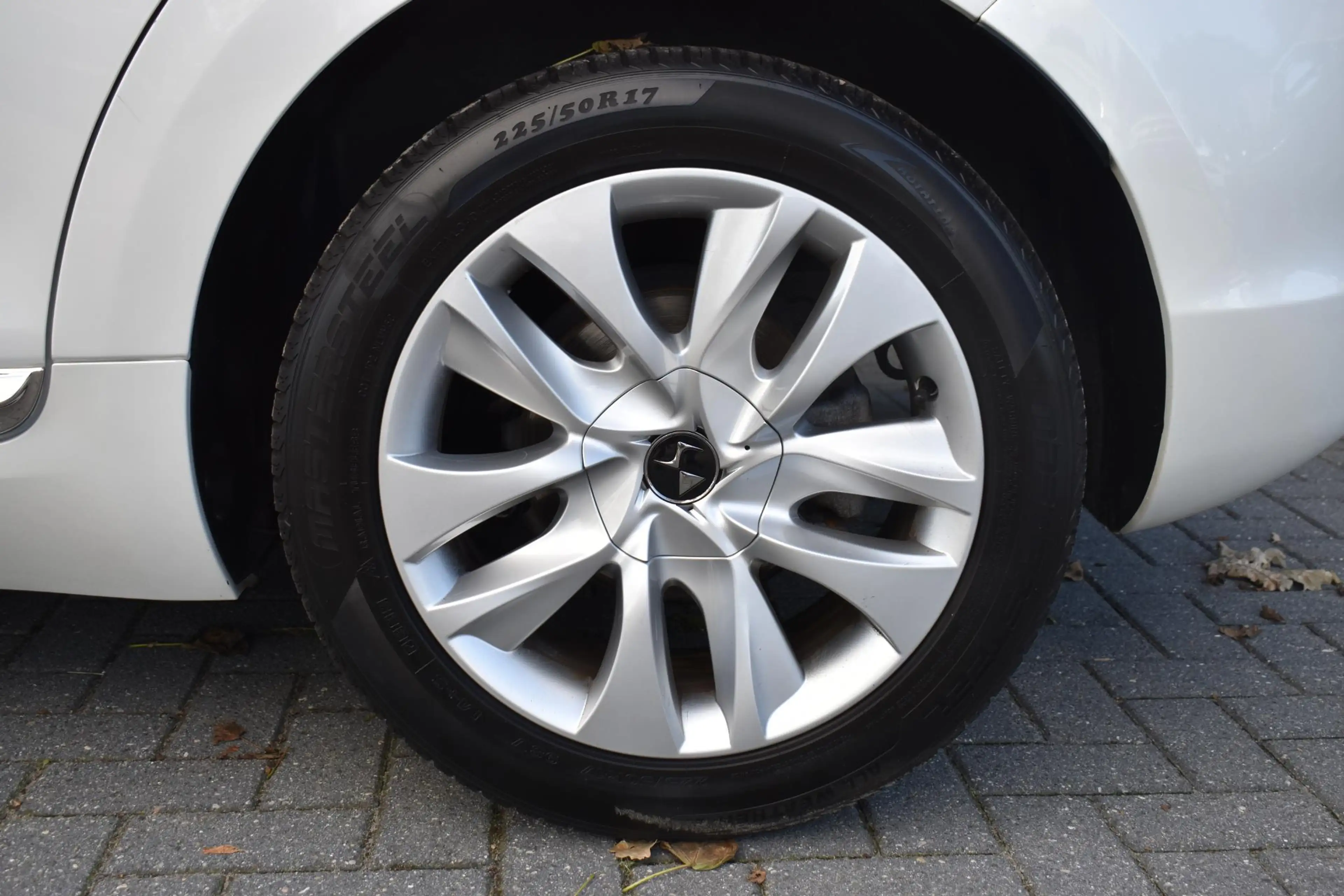 DS Automobiles DS 5 1.6 THP Business Executive — photo 14