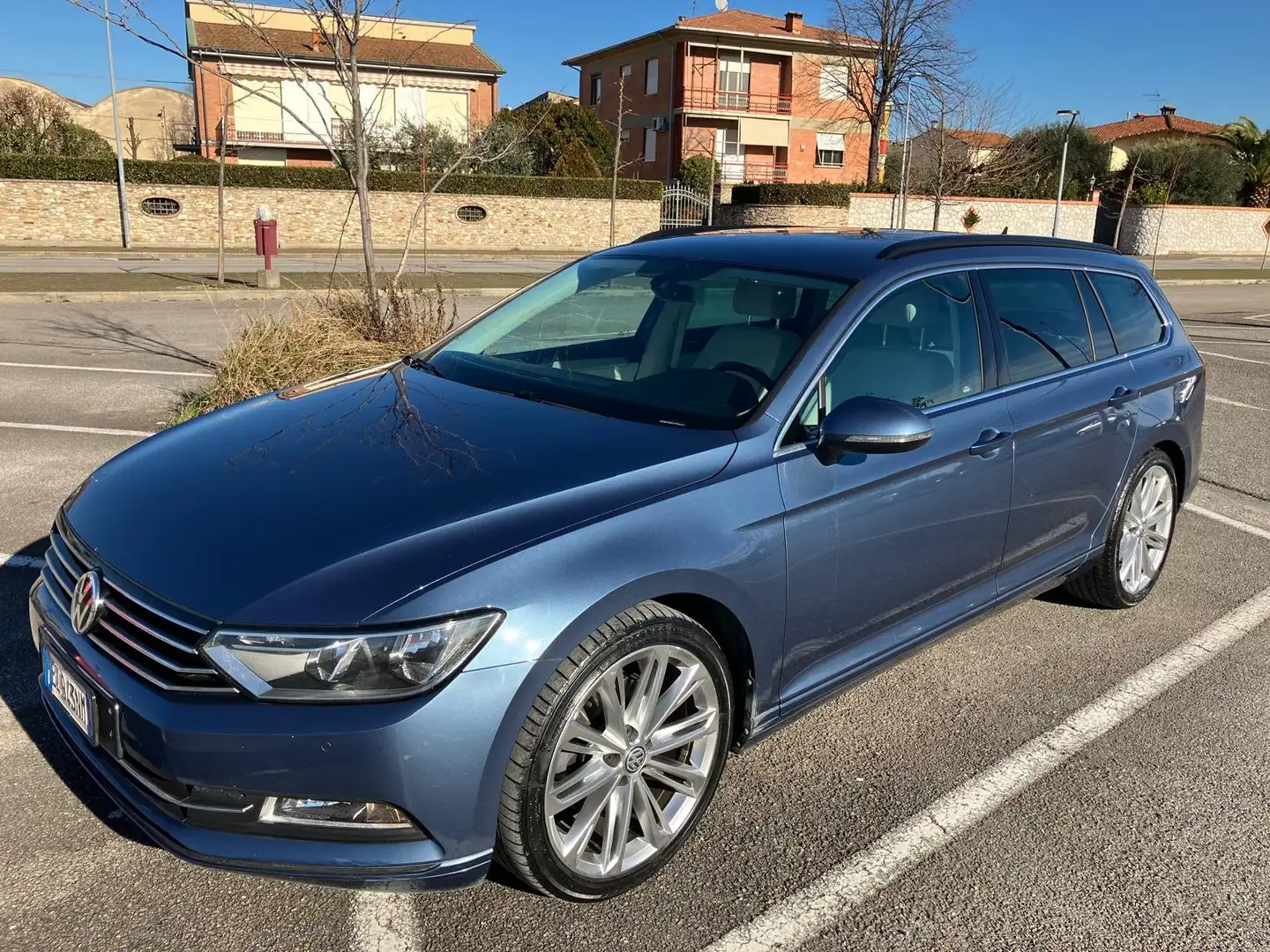 Volkswagen Passat Variant Passat+Variant+1.6+tdi+Comfortline+120cv Blu/Azzurro - 1