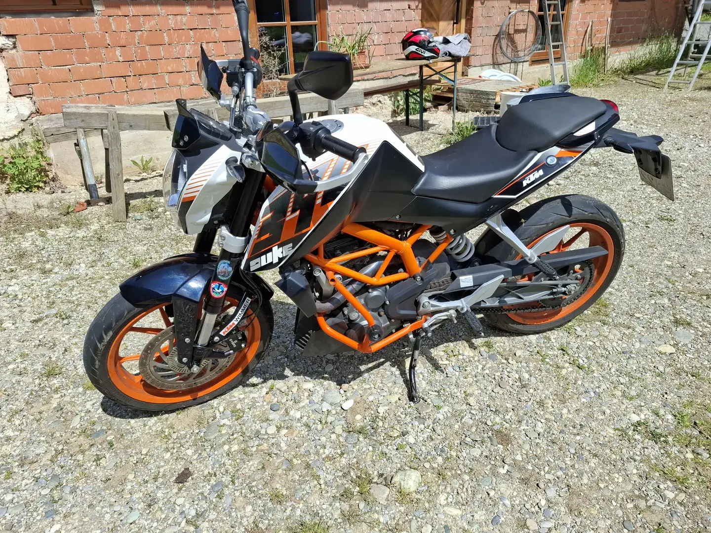 KTM 390 Duke Alb - 1