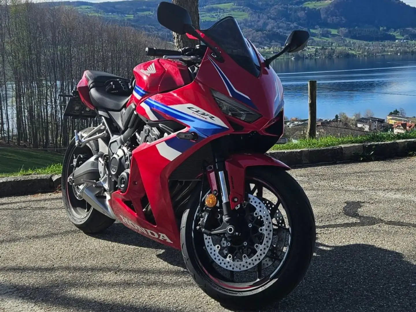 Honda CBR 650 Rot - 1