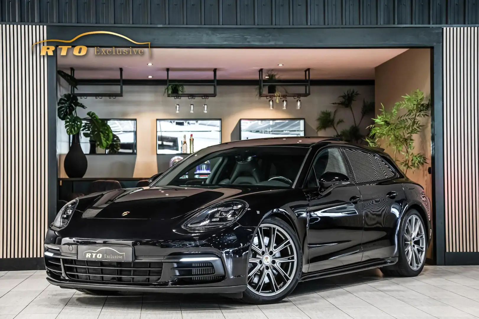 Porsche Panamera Sport Turismo 2.9 4 E l pano.l 21'' l BOSE Schwarz - 1