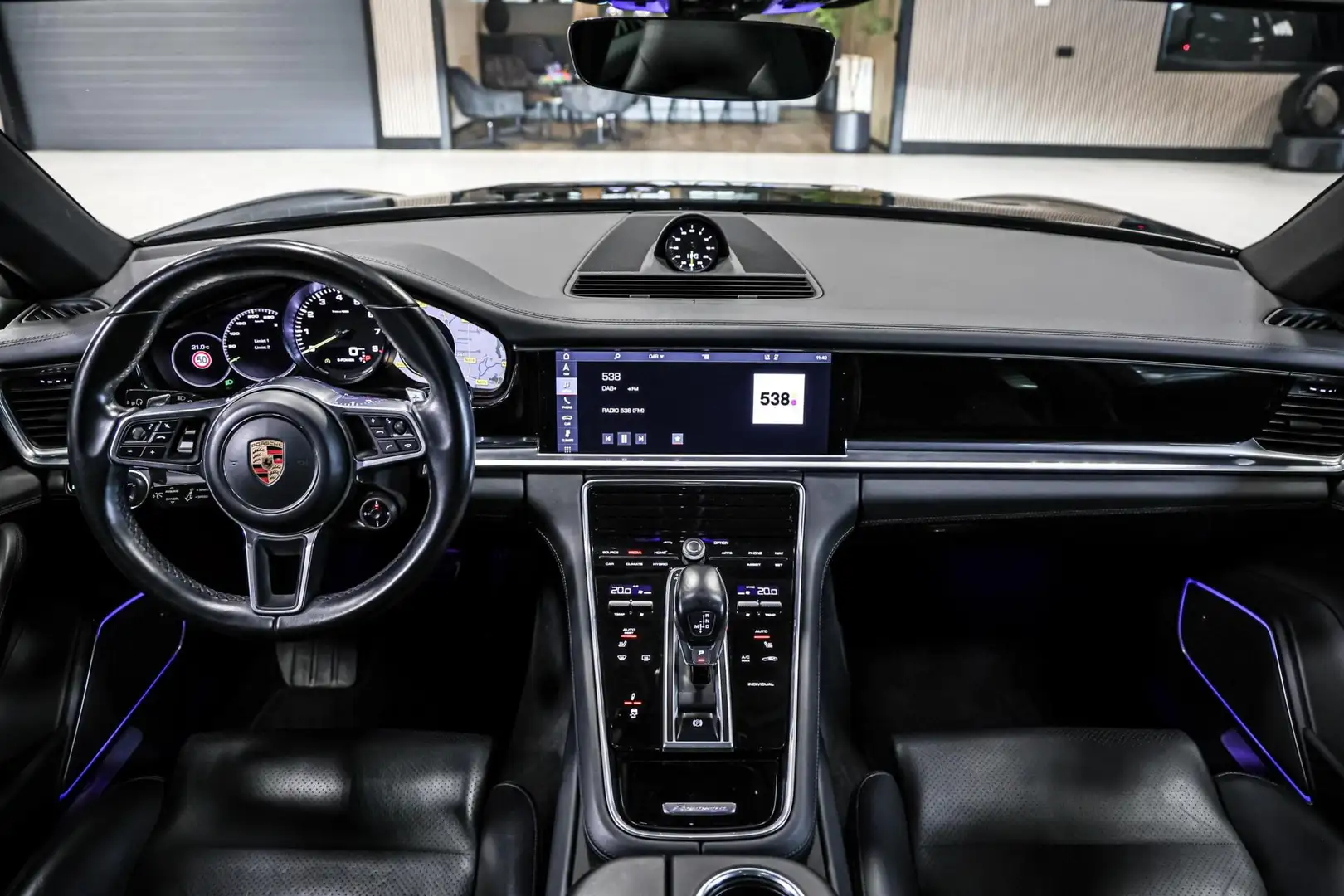 Porsche Panamera Sport Turismo 2.9 4 E l pano.l 21'' l BOSE Schwarz - 2