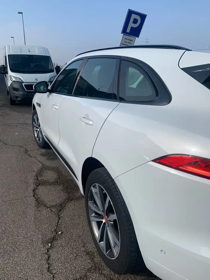 Jaguar F-Pace F-Pace 2015 2.0d i4 R-Sport awd 240cv auto my18 Bianco - 1