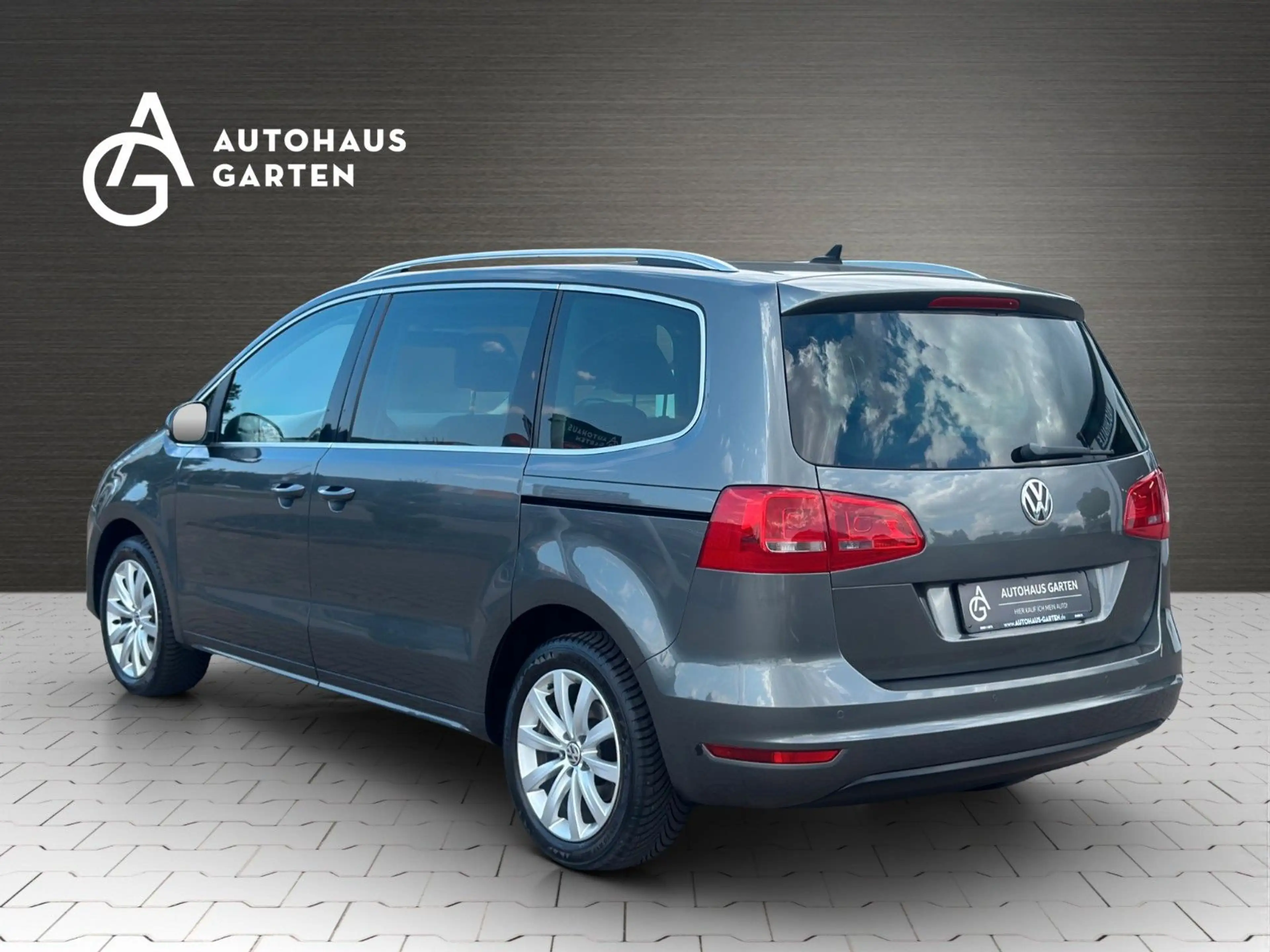 Volkswagen Sharan 2.0 TDI DSG Highline Stand. Xenon Leder — photo 3