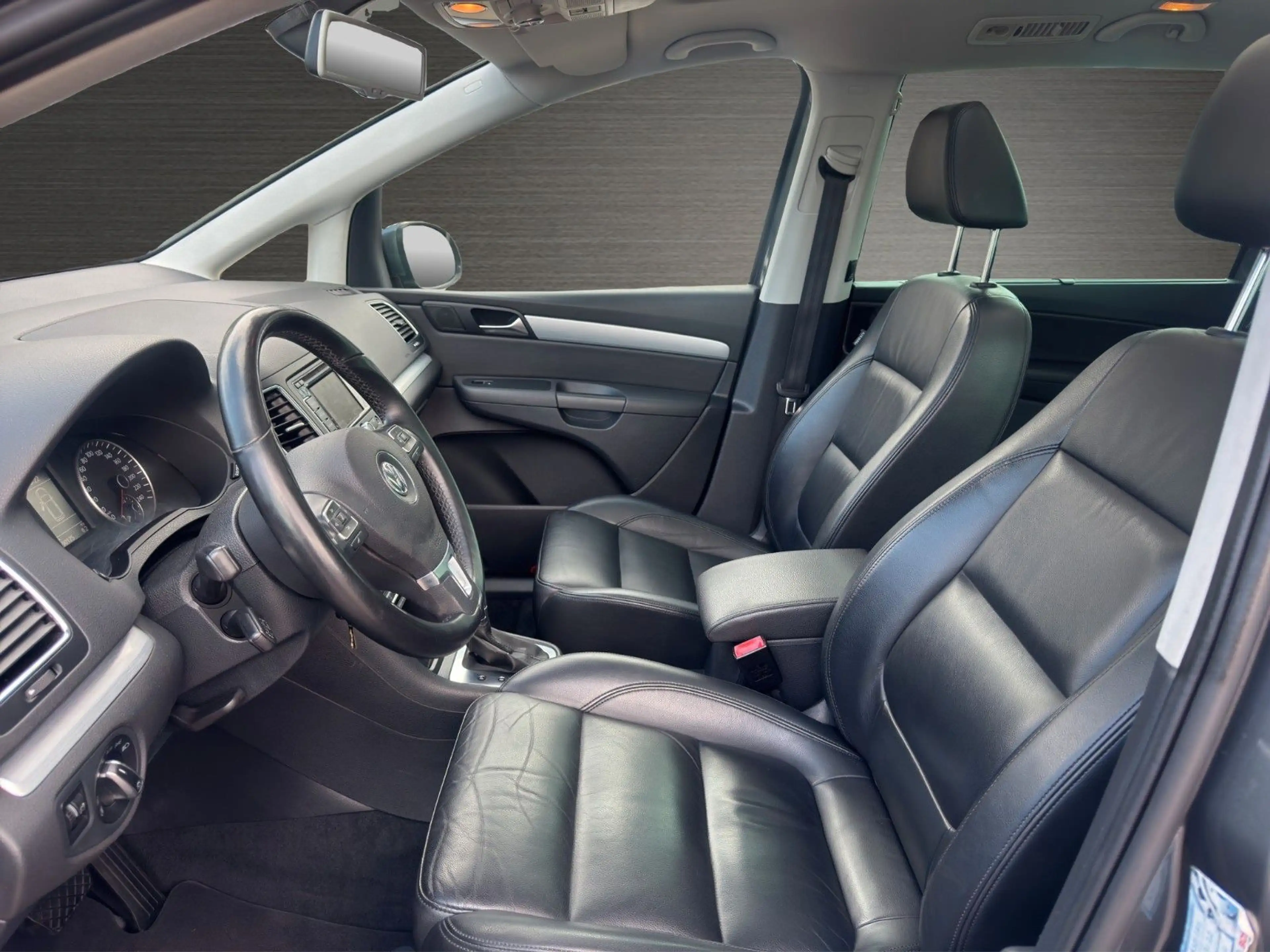 Volkswagen Sharan 2.0 TDI DSG Highline Stand. Xenon Leder — photo 11