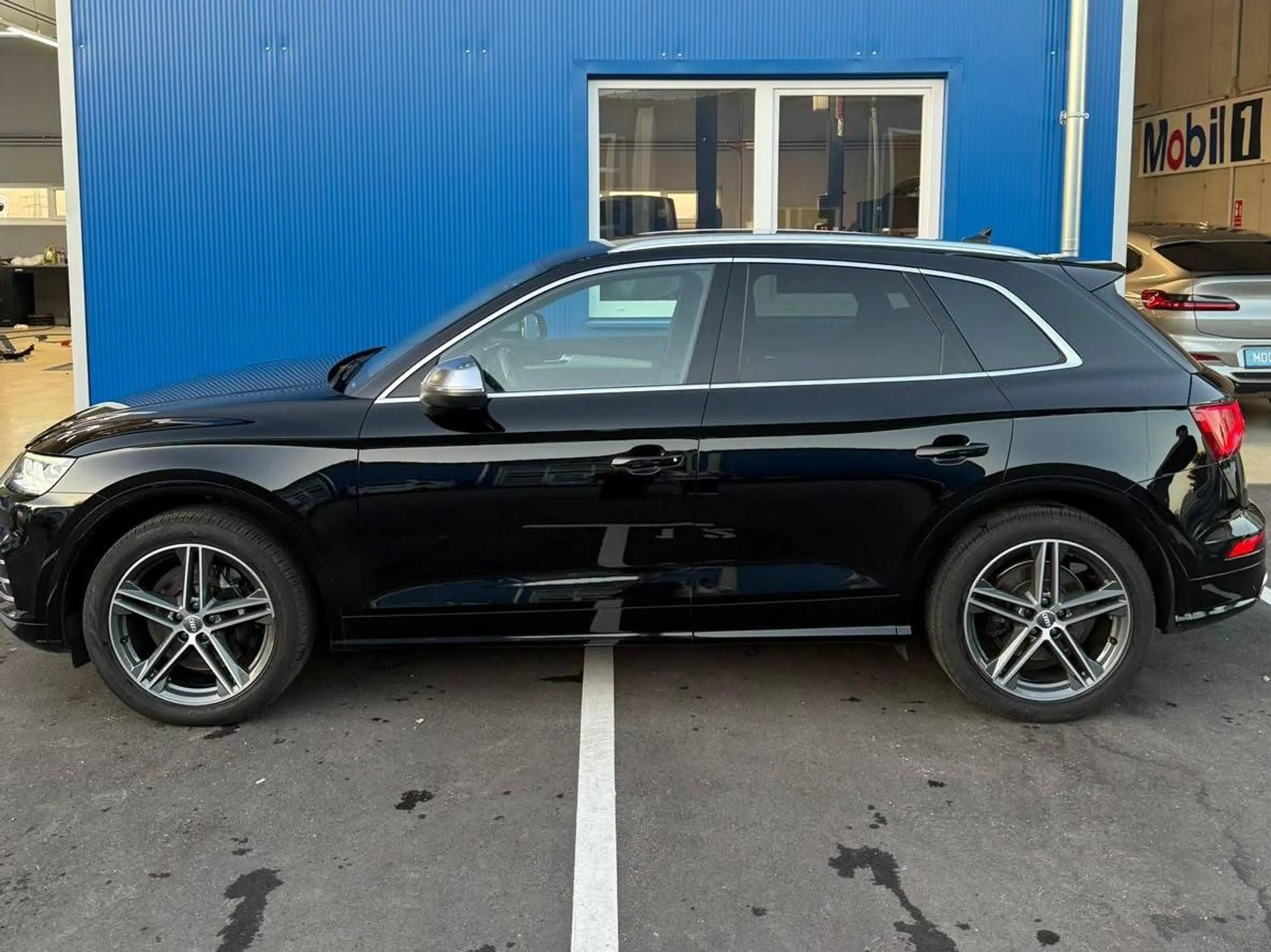 Audi SQ5 3.0 TDI quattro — photo 8