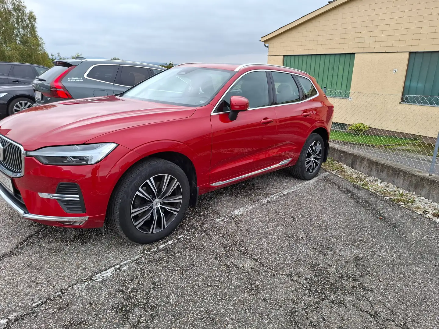 Volvo XC60 XC60 B4 Inscription AWD Geartronic Inscription Rot - 1