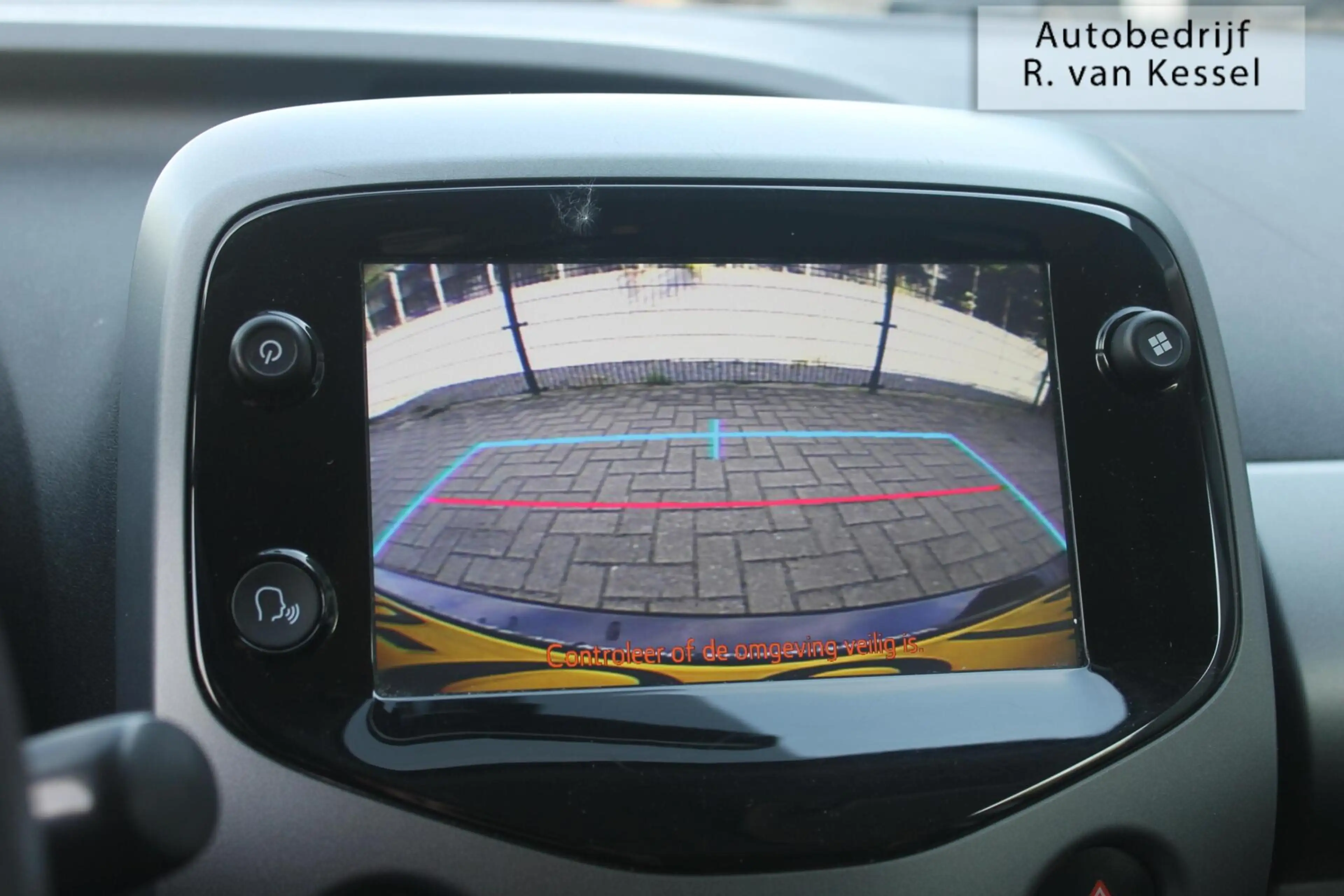 Toyota Aygo 1.0 VVT-i x-play Limited I Cabrio I Carplay I NL-a — photo 6