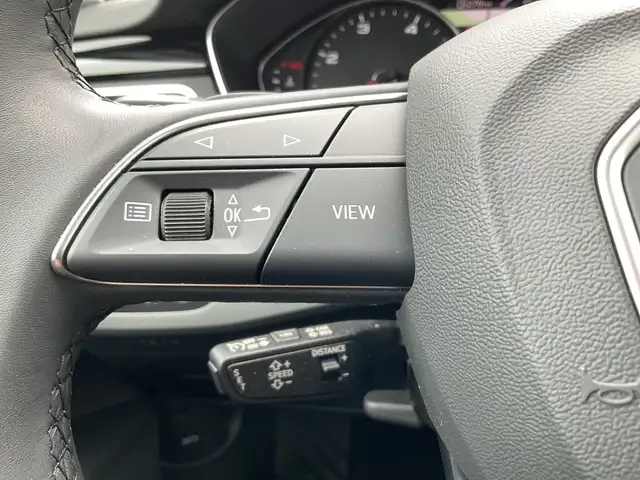 Audi A4 view 13