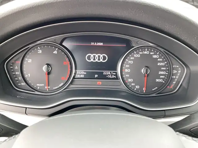 Audi A4 view 12