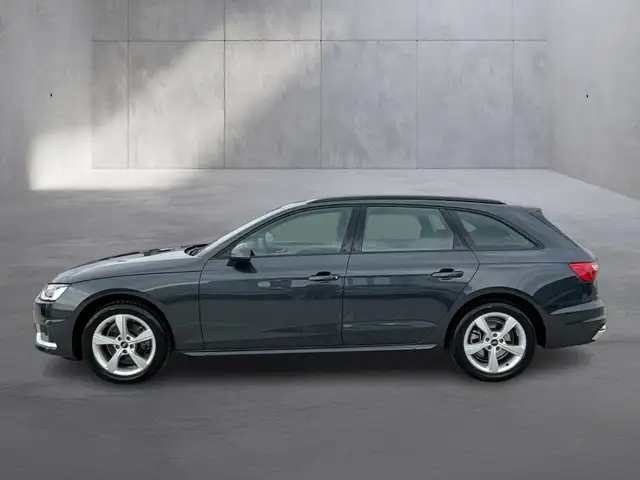 Audi A4 view 3