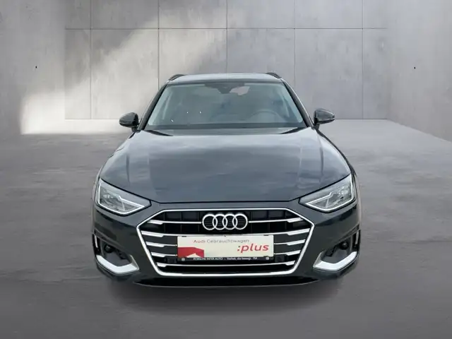 Audi A4 view 8