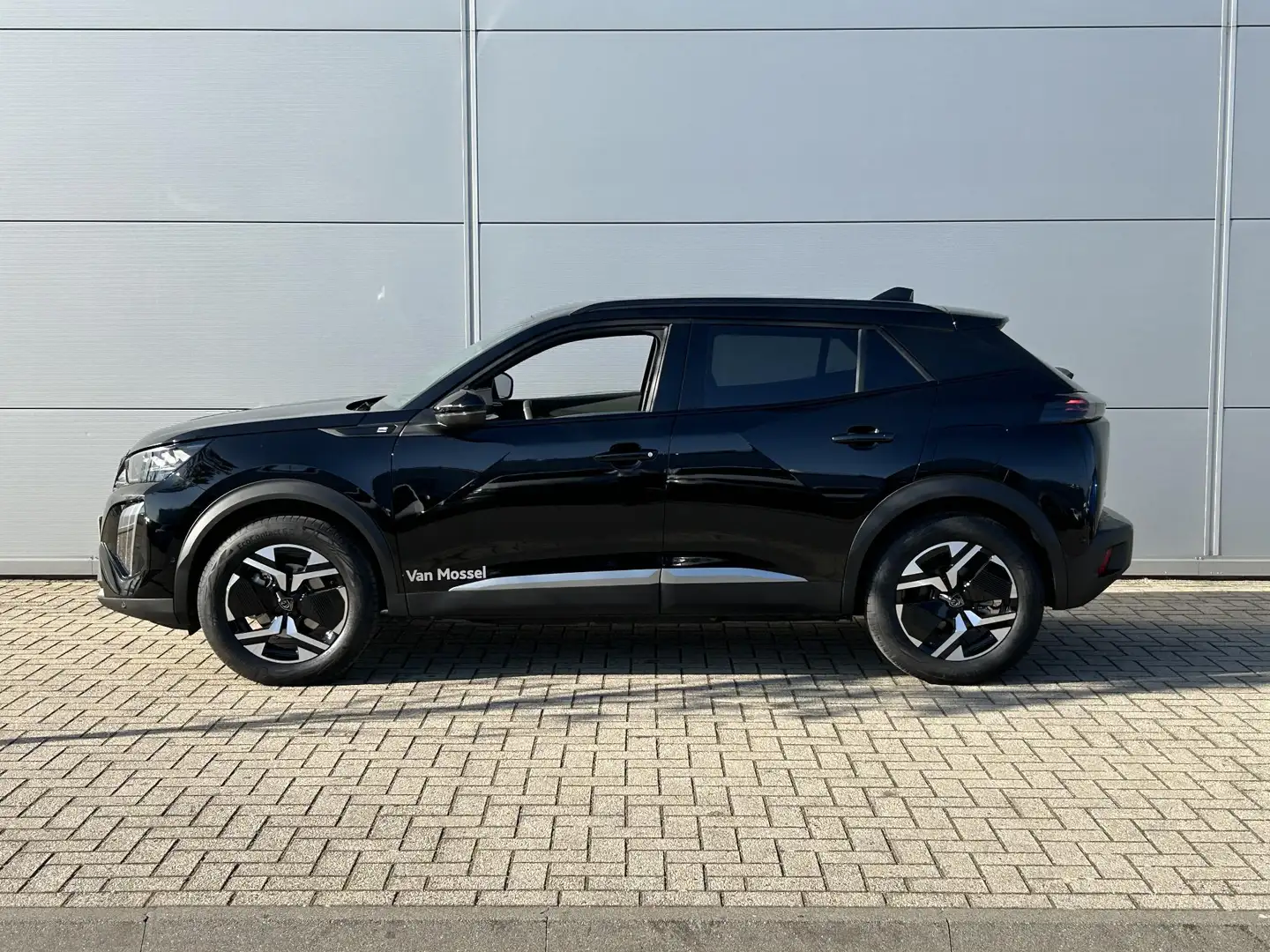 Peugeot e-2008 EV GT Avantage 54 kWh | Alcantara bekleding | Elek Černá - 2