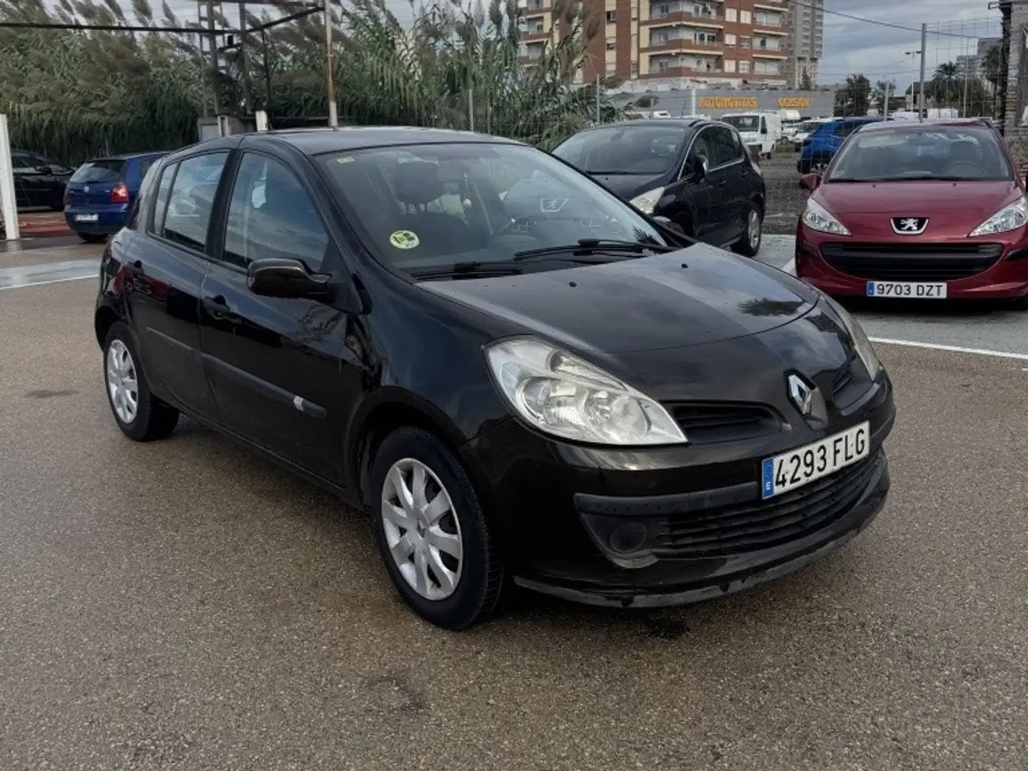 Renault Clio 1.5dCi Authentique 85 Marrón - 2